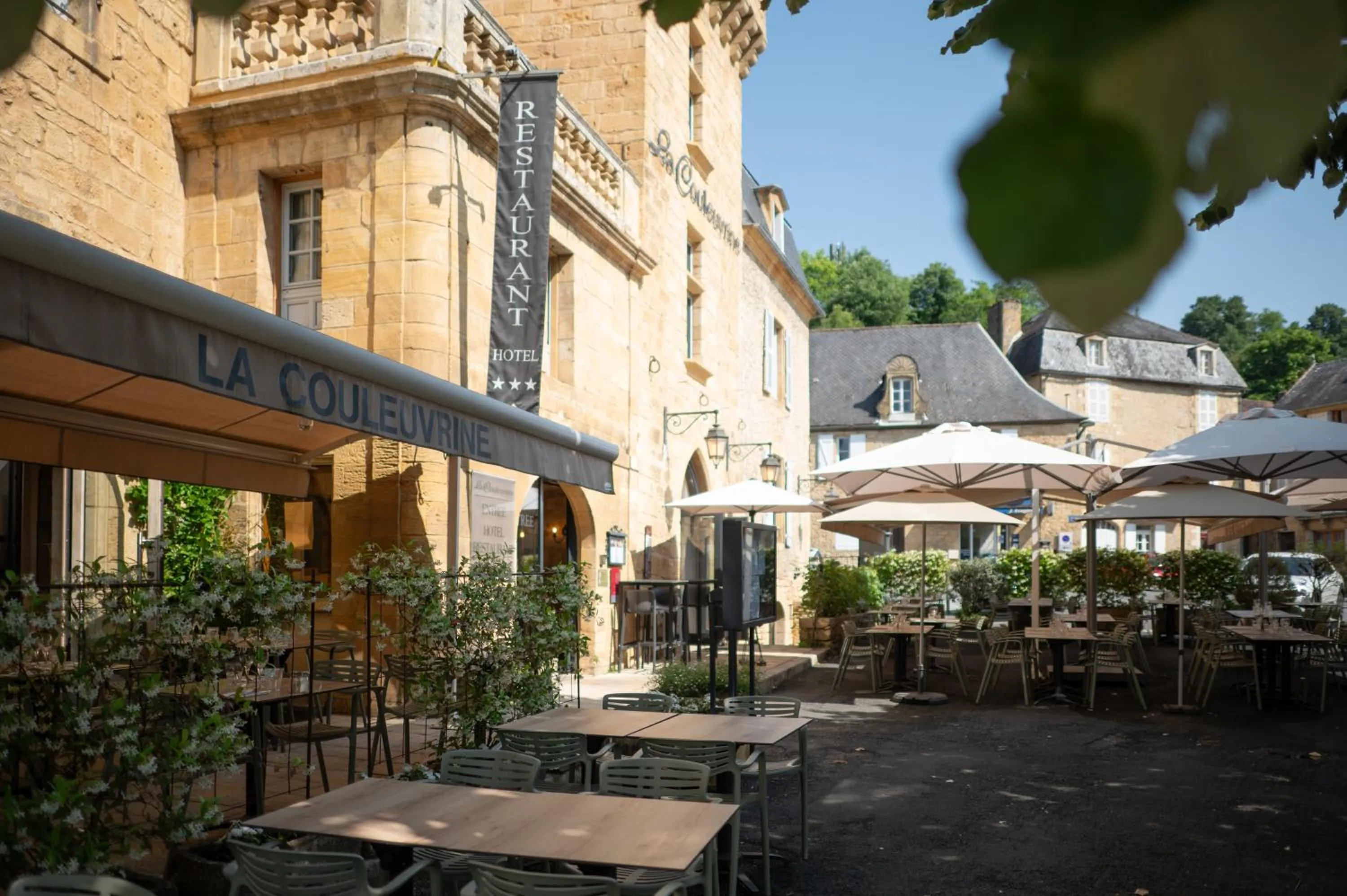 Facade/entrance in Hôtel La Couleuvrine Sarlat Centre Ville