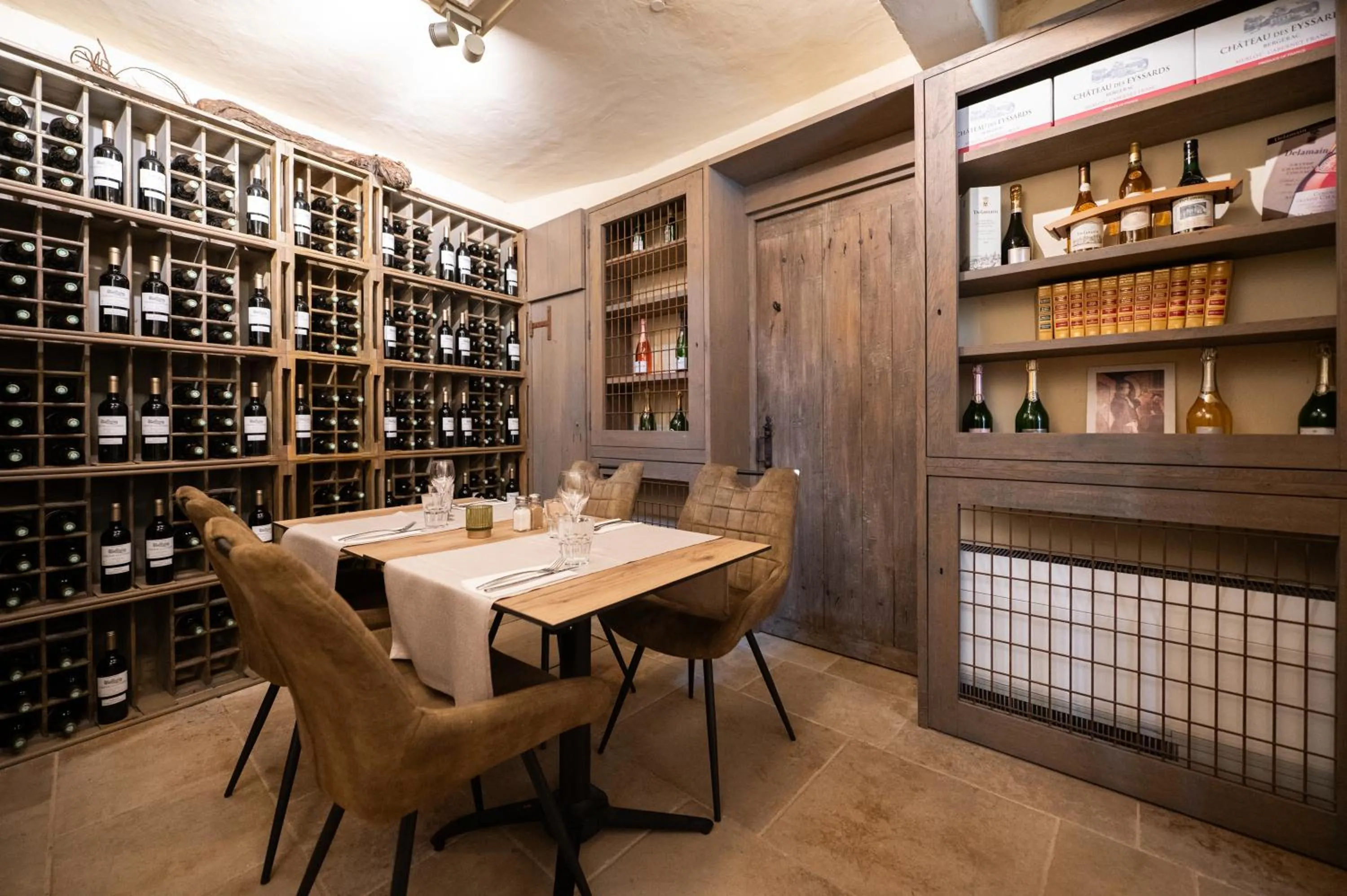 Restaurant/places to eat in Hôtel La Couleuvrine Sarlat Centre Ville