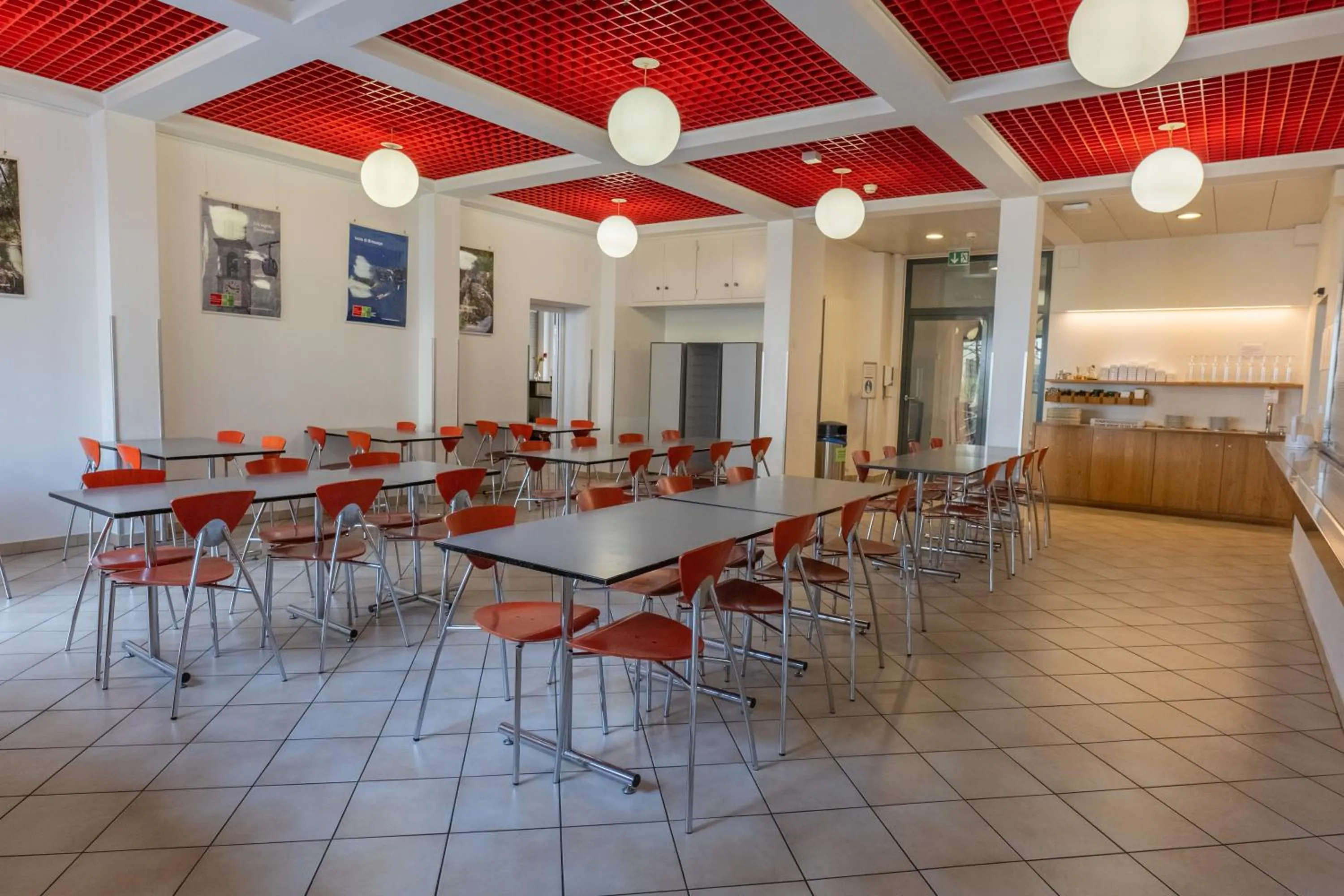 Restaurant/places to eat in Locarno Youth Hostel