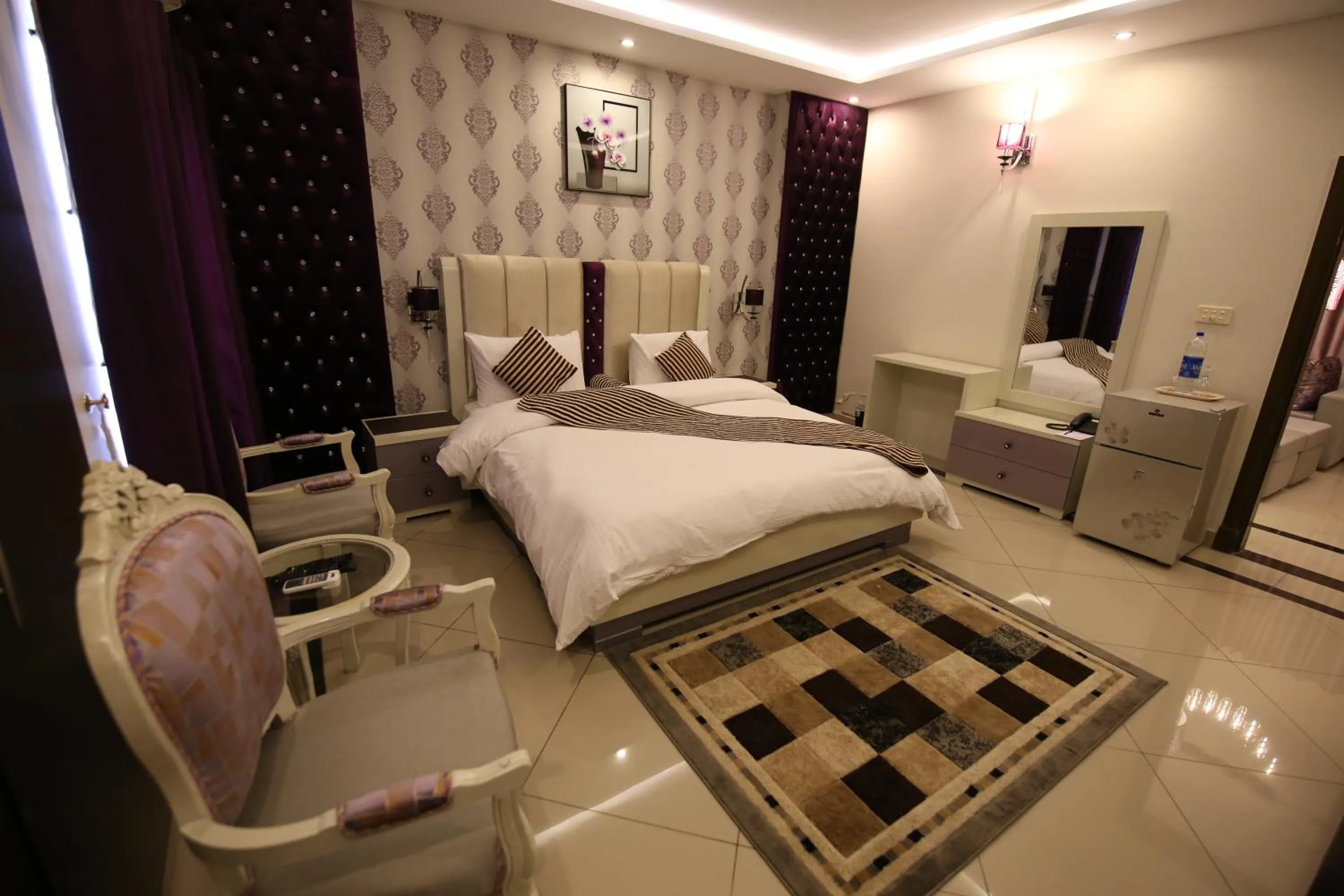 Bedroom, Bed in Safari Club 4