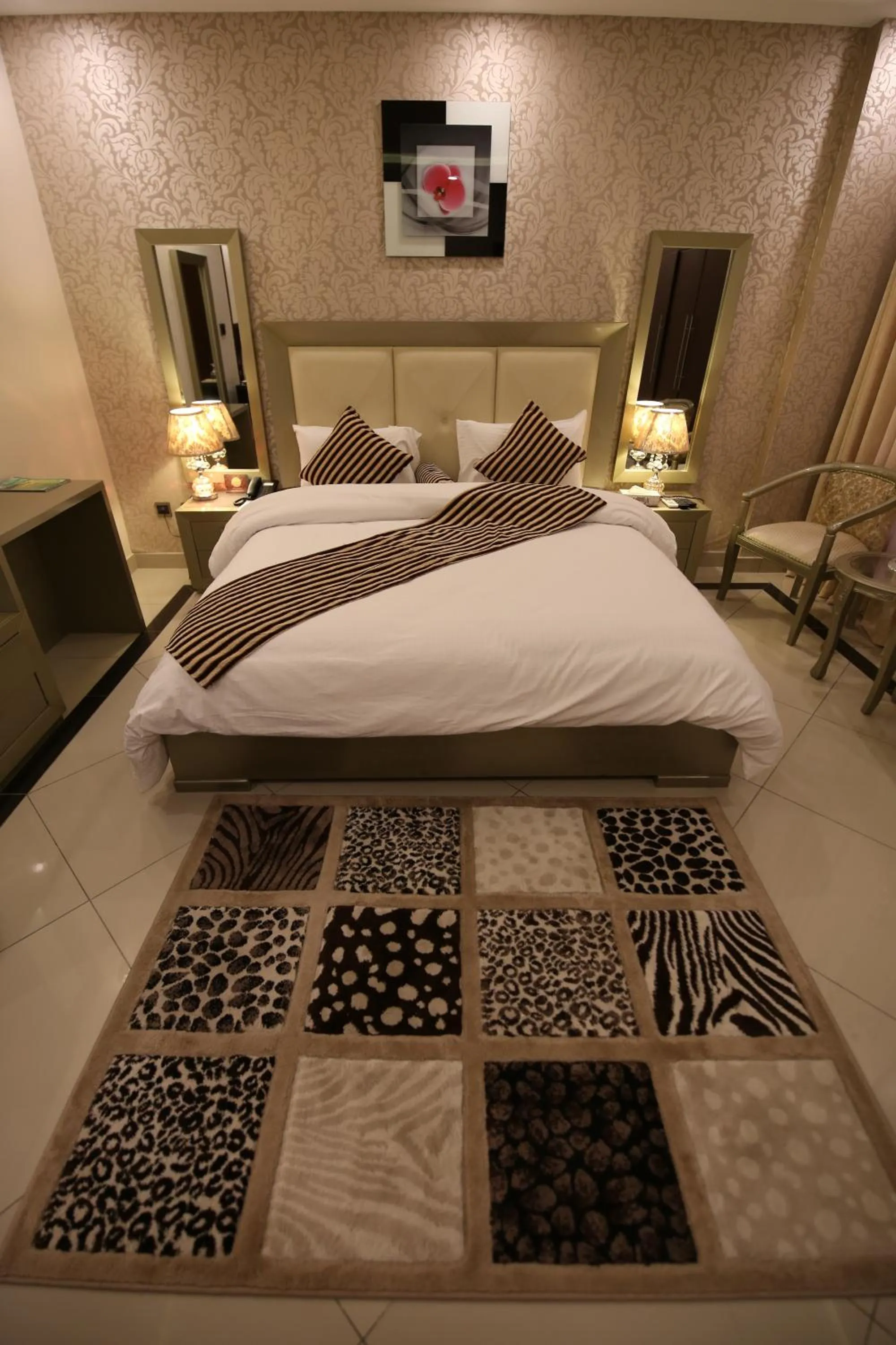 Bedroom, Bed in Safari Club 4