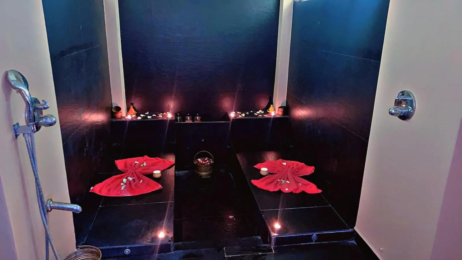 Spa and wellness centre/facilities in Palais Mirage d'Atlas, Suites de Luxe & Spa