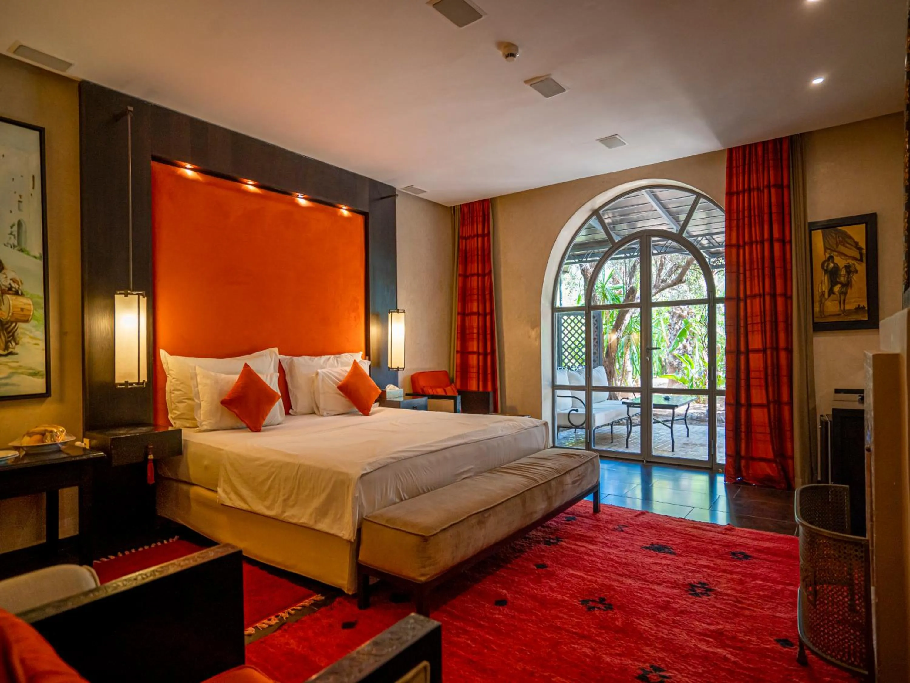 Photo of the whole room, Bed in Palais Mirage d'Atlas, Suites de Luxe & Spa