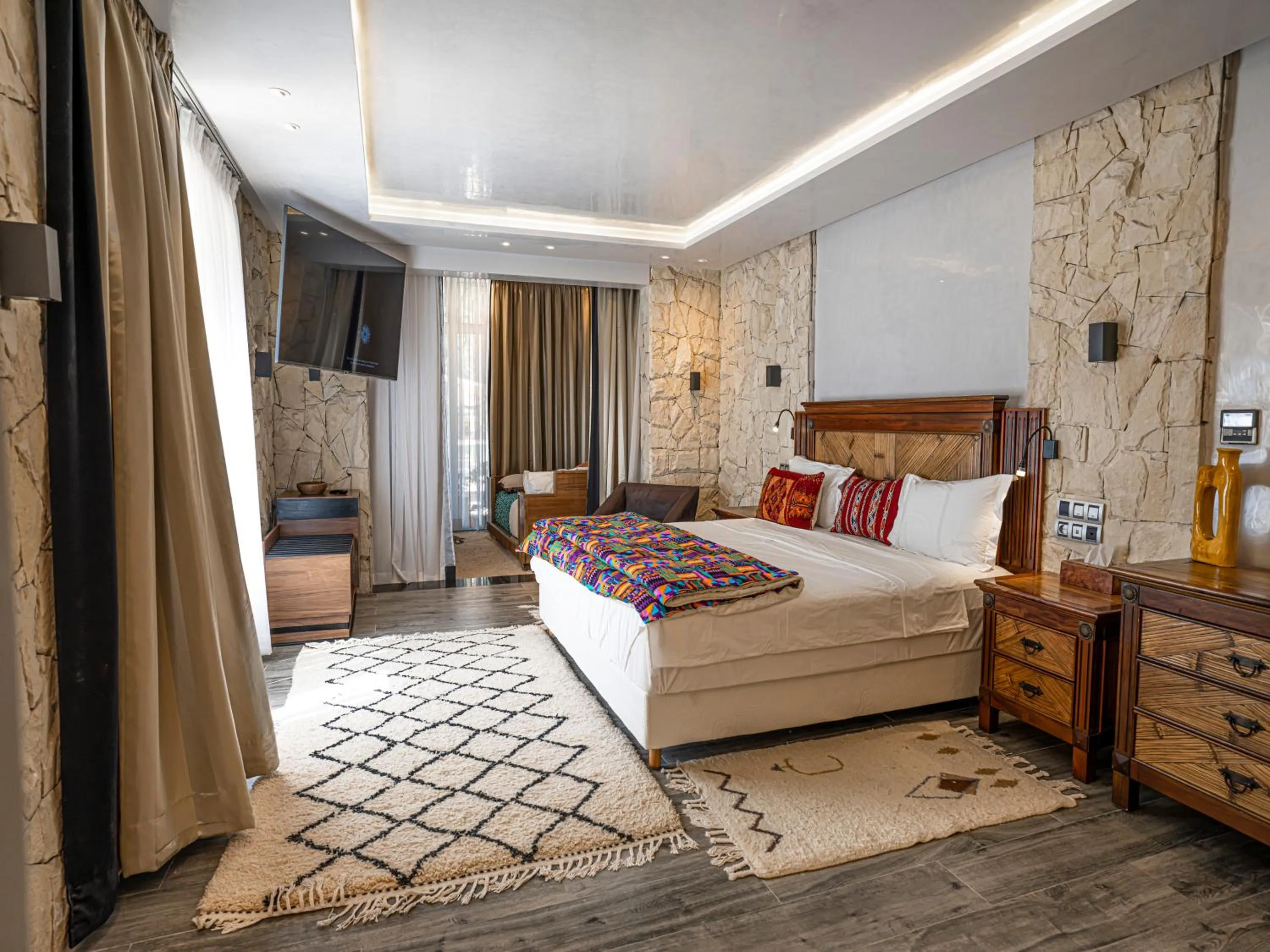 Photo of the whole room, Bed in Palais Mirage d'Atlas, Suites de Luxe & Spa