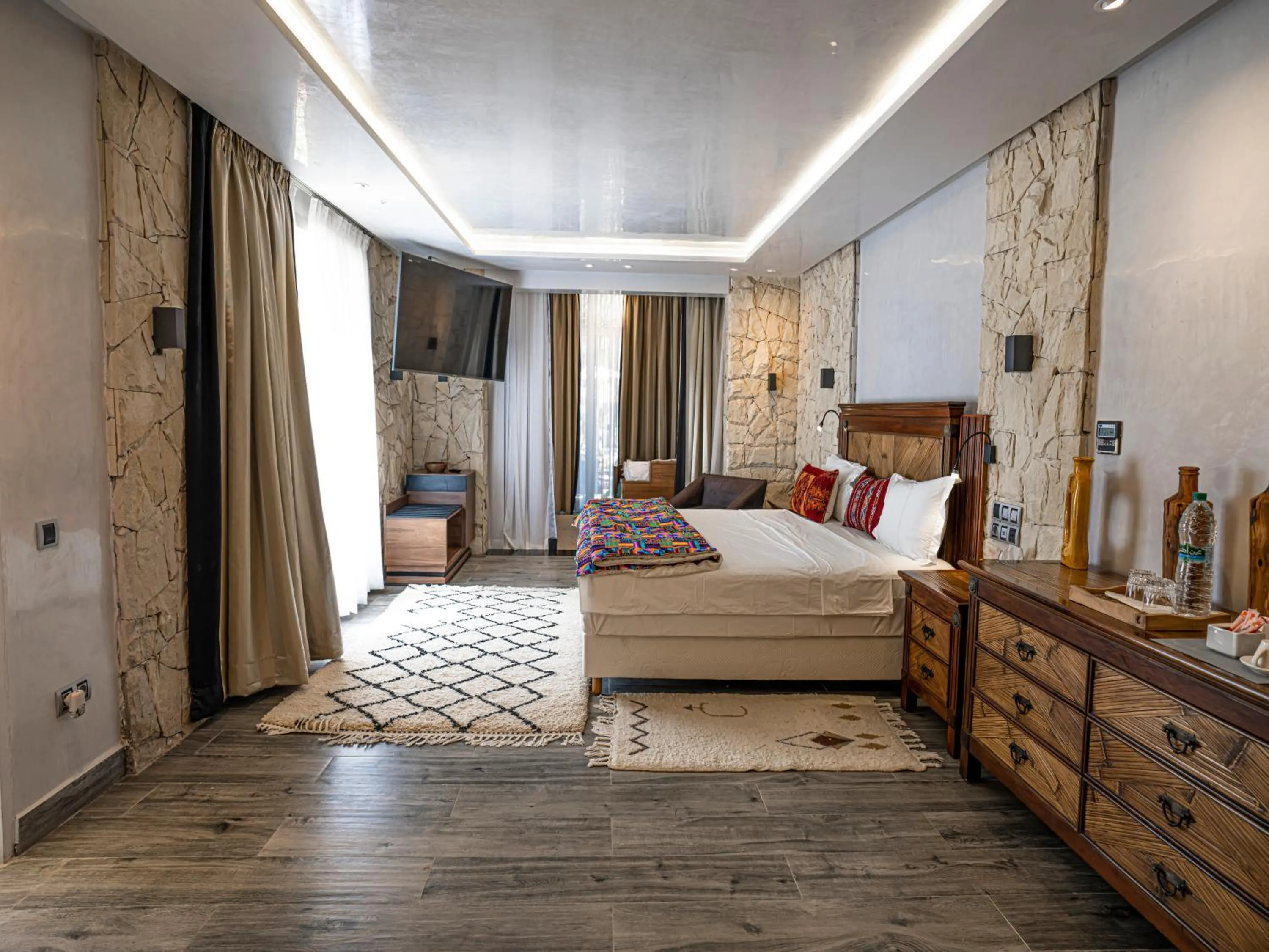 Photo of the whole room, Bed in Palais Mirage d'Atlas, Suites de Luxe & Spa