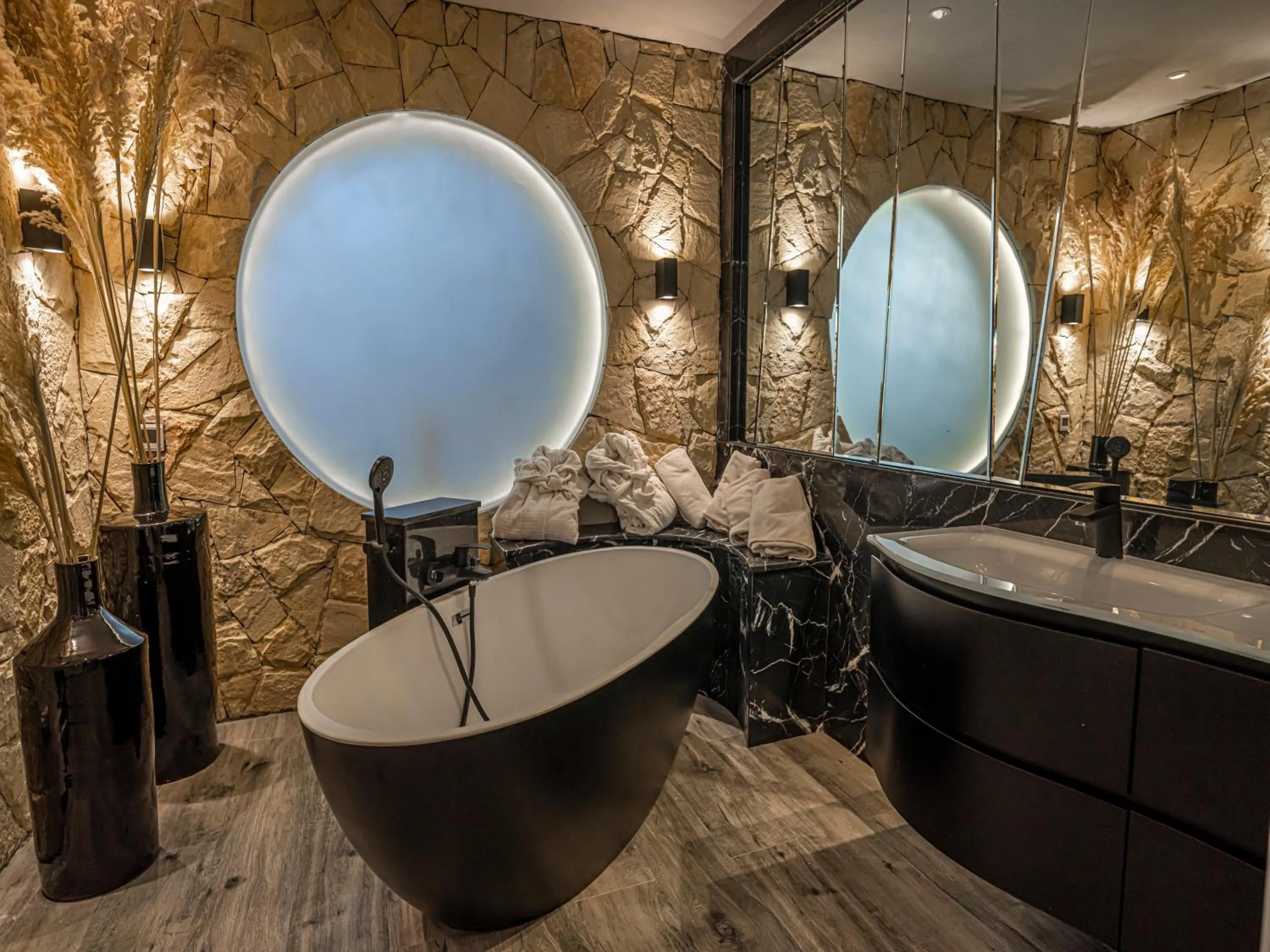 Bathroom in Palais Mirage d'Atlas, Suites de Luxe & Spa