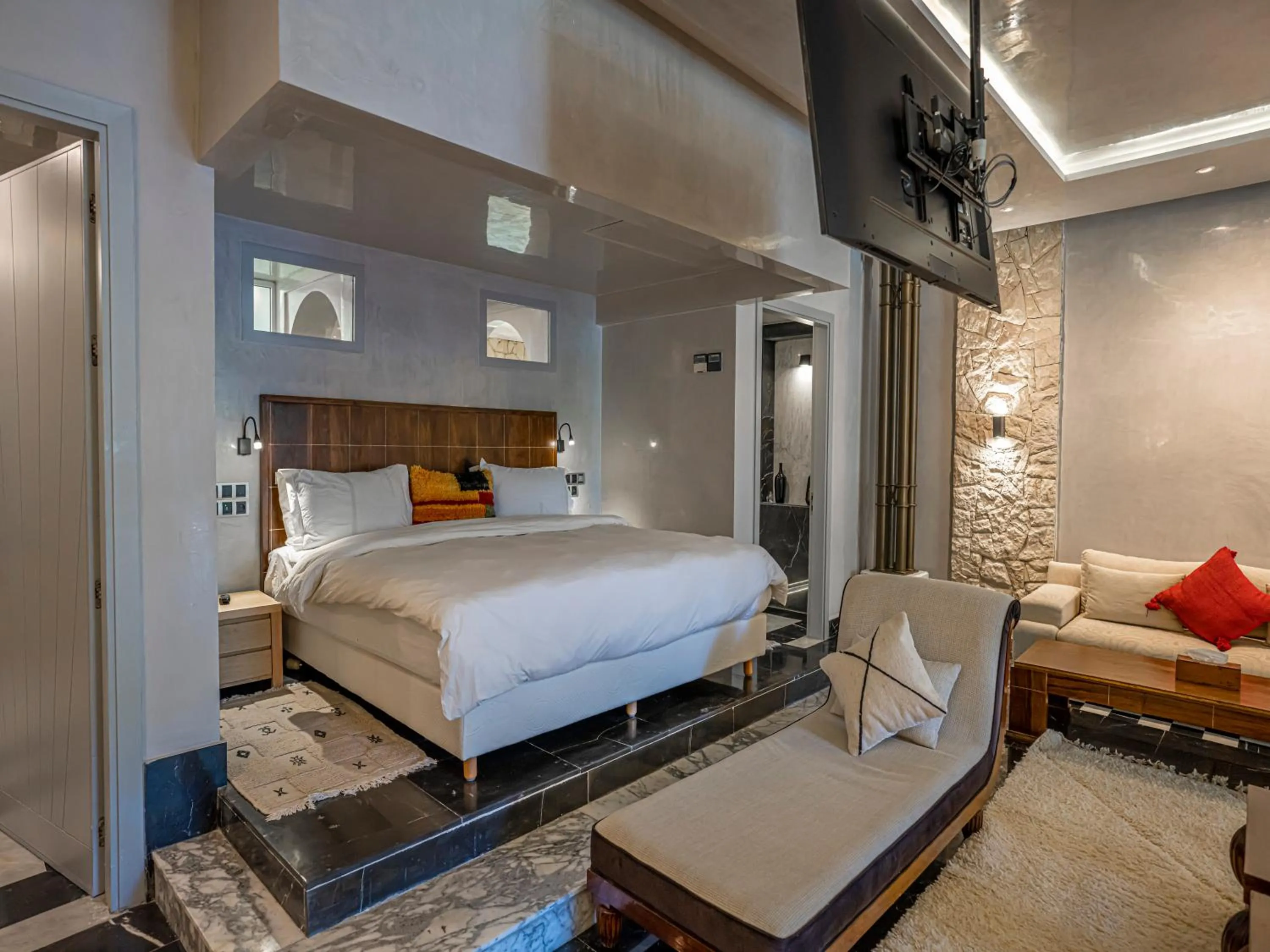 Photo of the whole room, Bed in Palais Mirage d'Atlas, Suites de Luxe & Spa