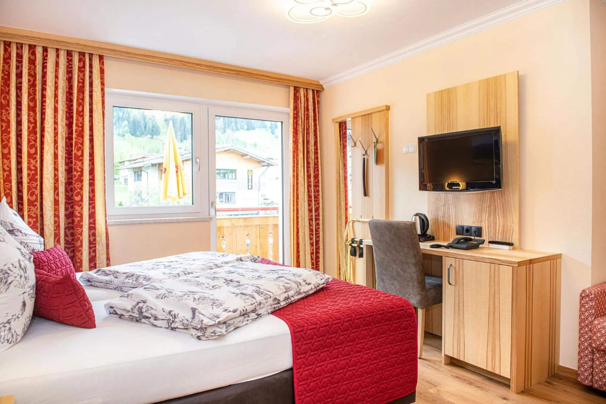 View (from property/room), Bed in Hotel Schneeberger