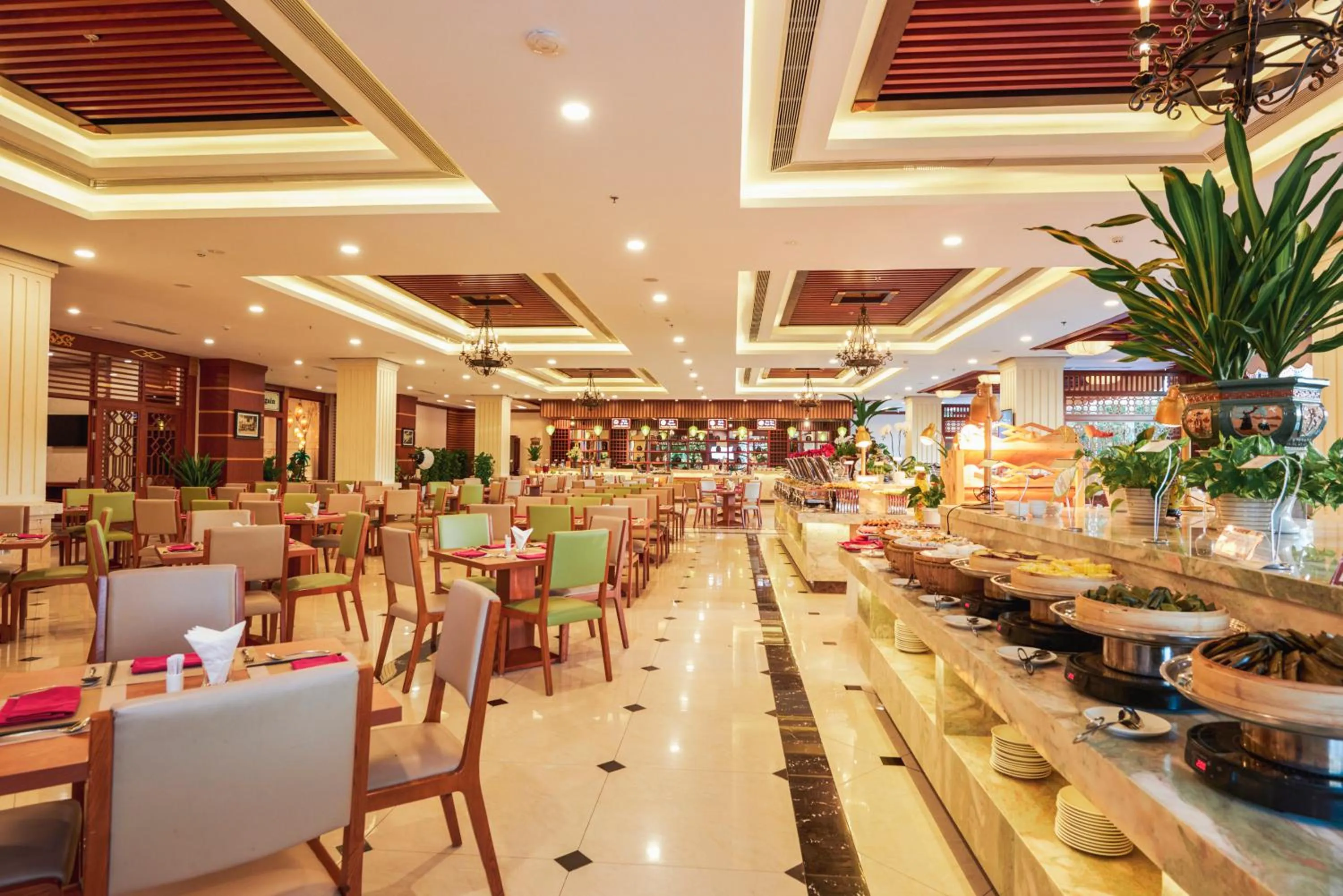 Restaurant/places to eat in DLG Hotel Danang