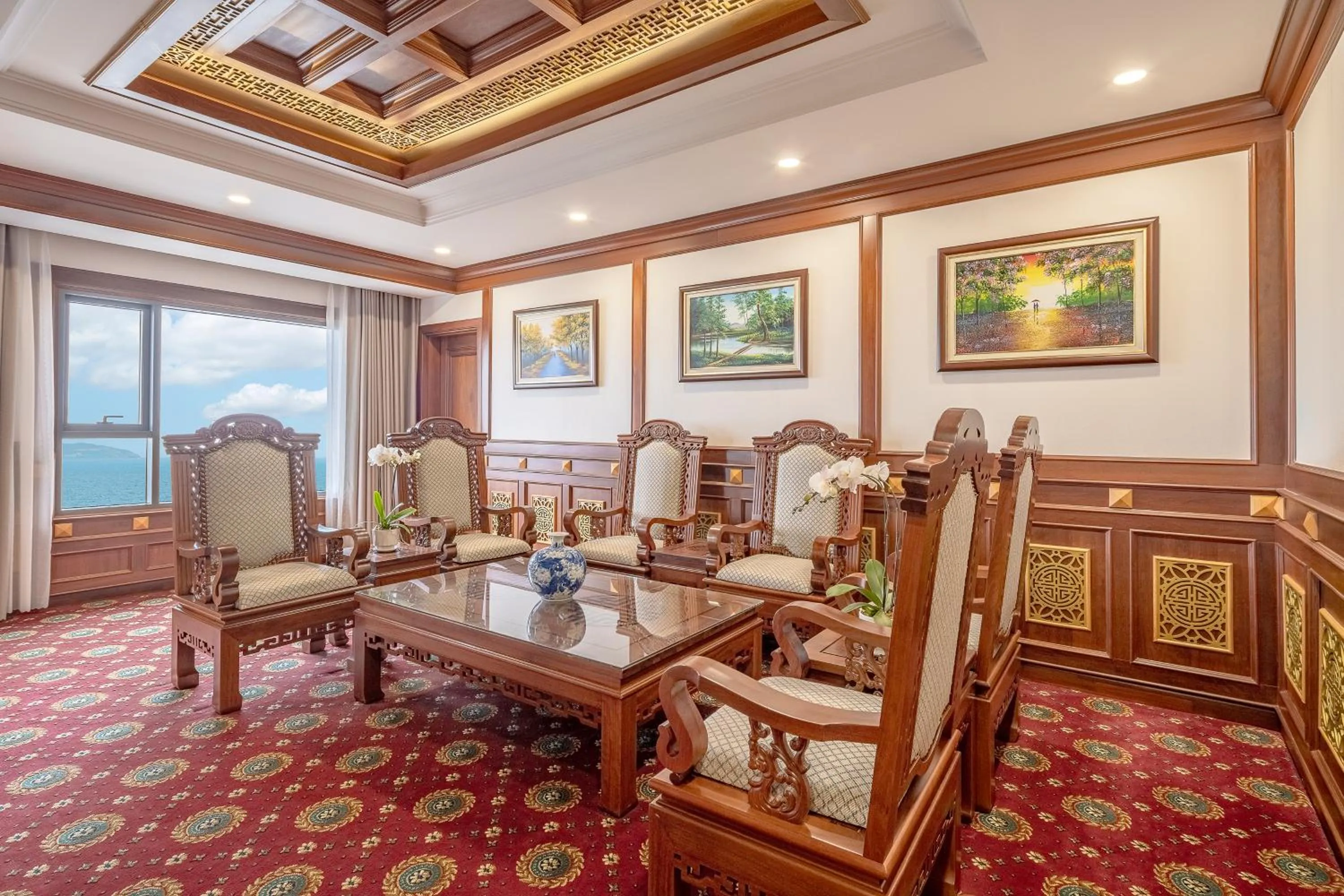 Living room in DLG Hotel Danang