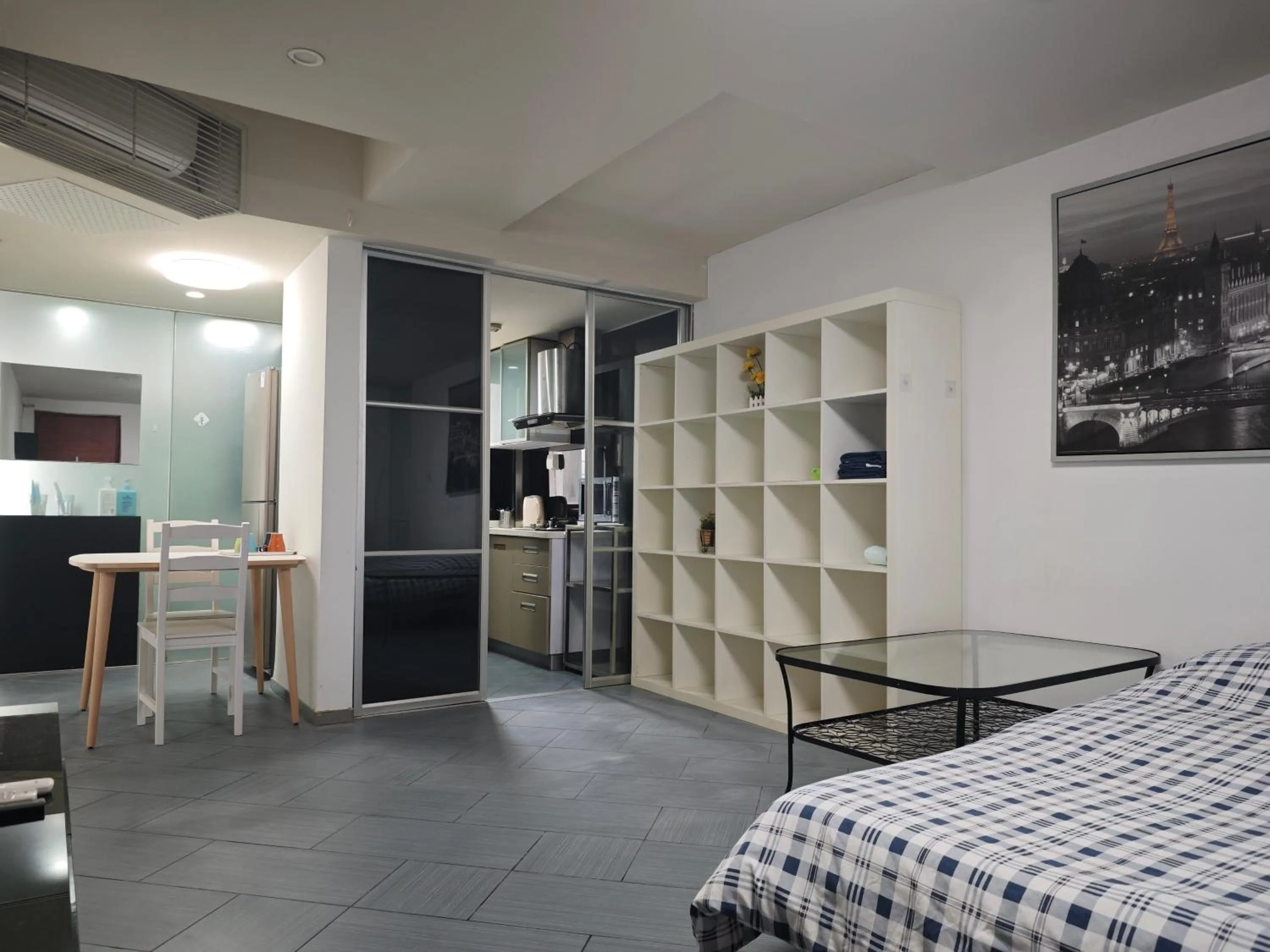 Bed in iNestin Shanghai Apt Jinzang Road