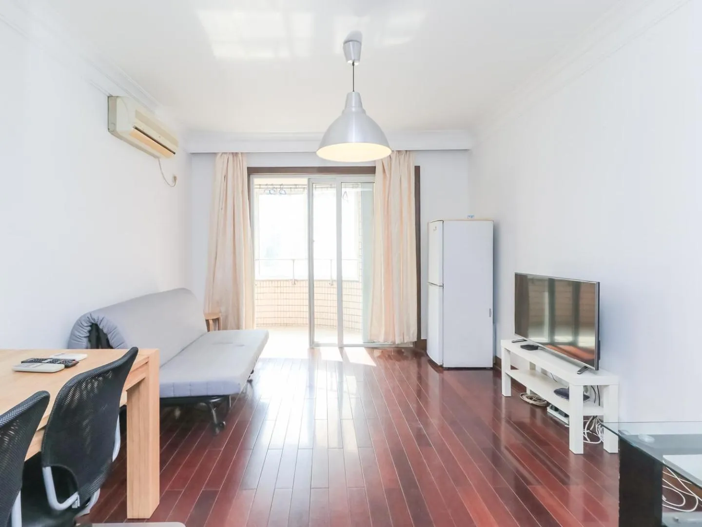 Living room in iNestin Shanghai Apt Hongfeng Road