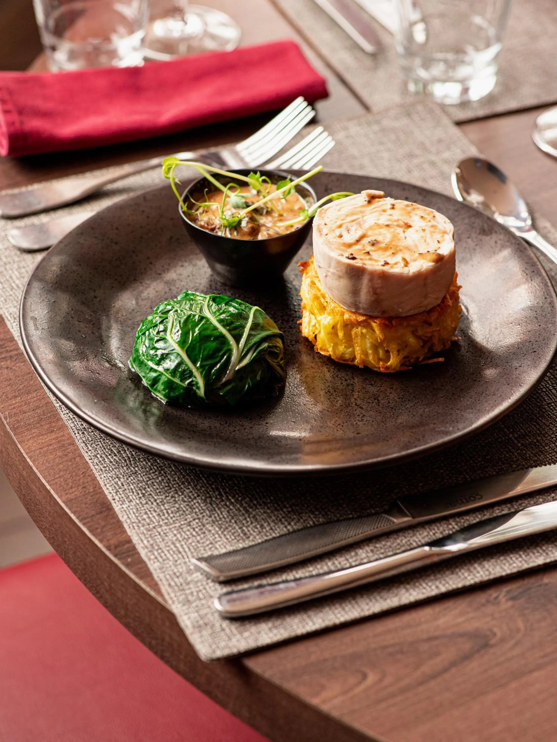 Restaurant/places to eat in La Terrasse Fleurie, Logis, Hôtel et Restaurant