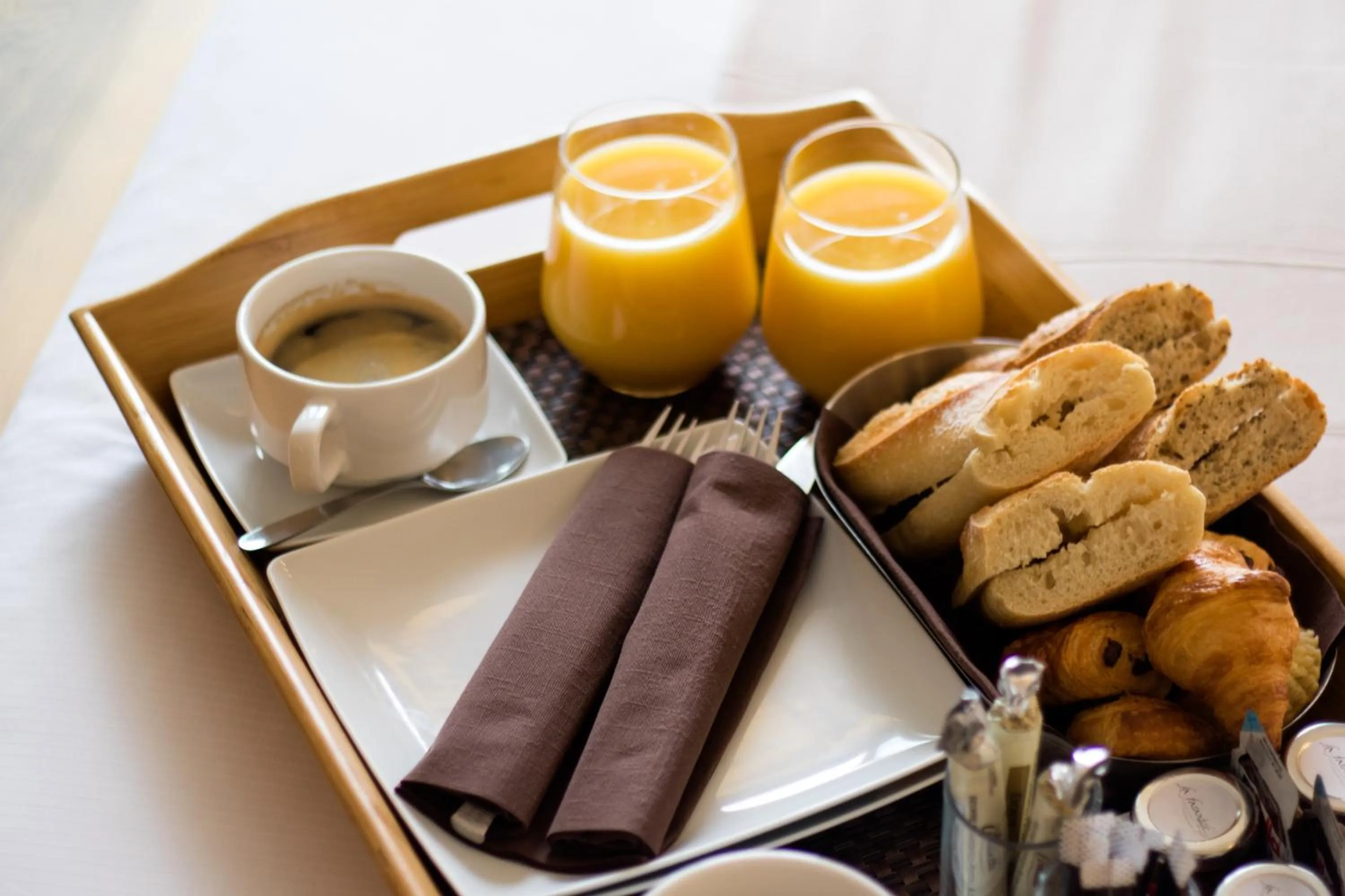 Food and drinks in Hostellerie La Farandole