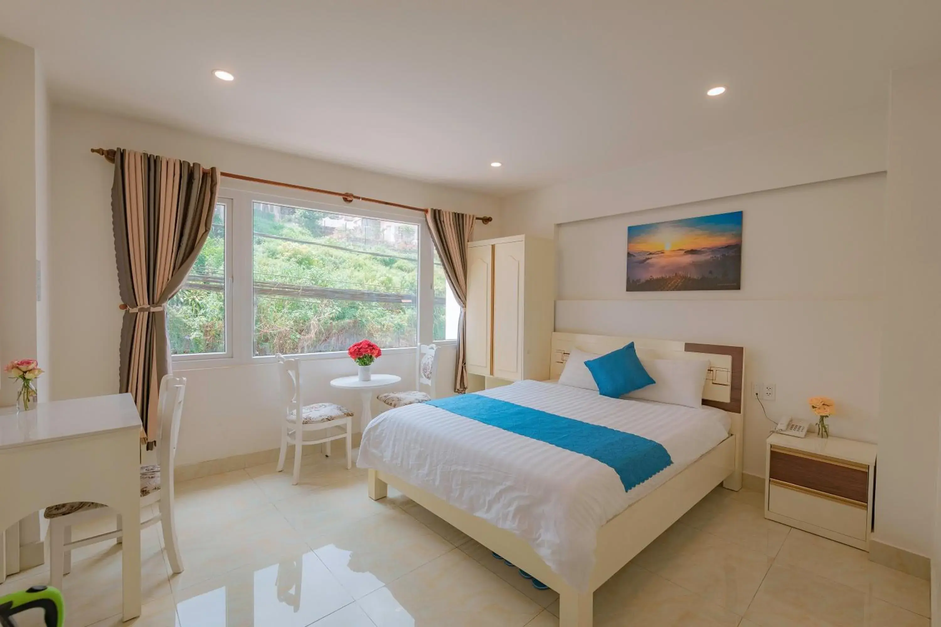 Photo of the whole room, Bed in Thanh Thanh Hotel Photo of the whole room, Bed in Thanh Thanh Hotel