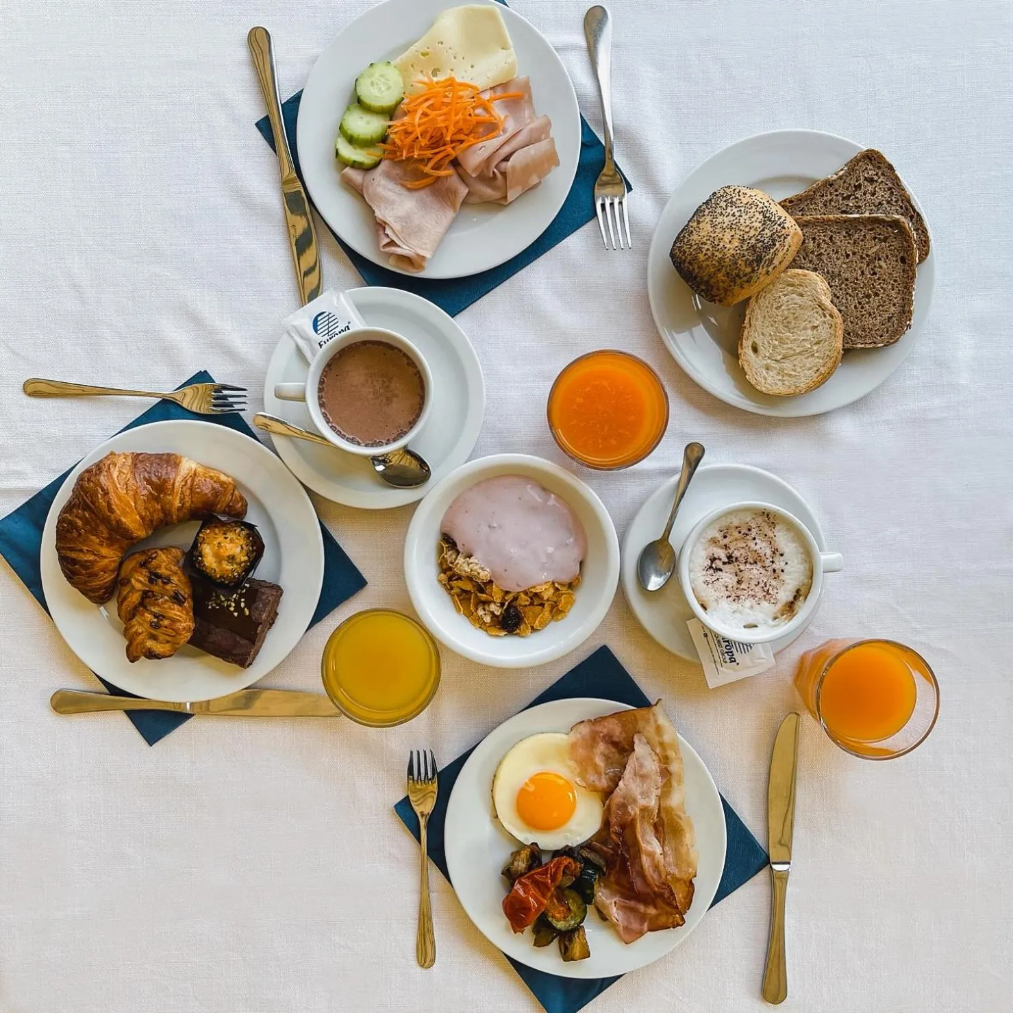 Breakfast in Villaggio Planetarium Resort