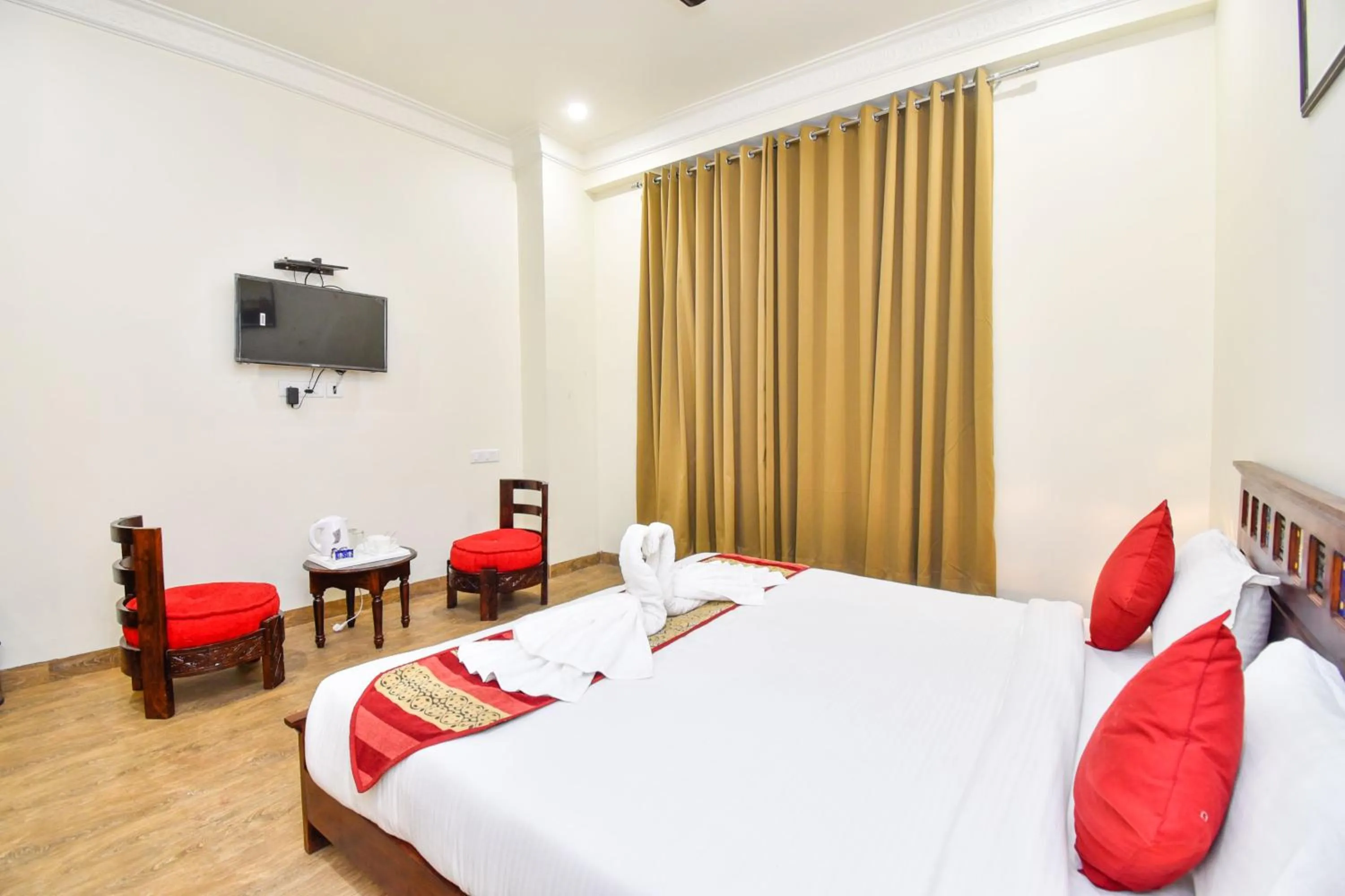 Photo of the whole room, Bed in Hotel Laxmi Niwas - A Heritage Retreat