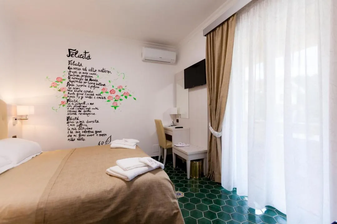 Decorative detail in Na' Poesia B&B di Charme