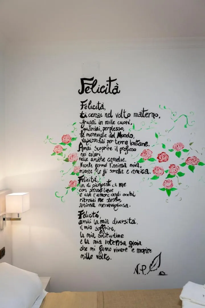 Decorative detail in Na' Poesia B&B di Charme