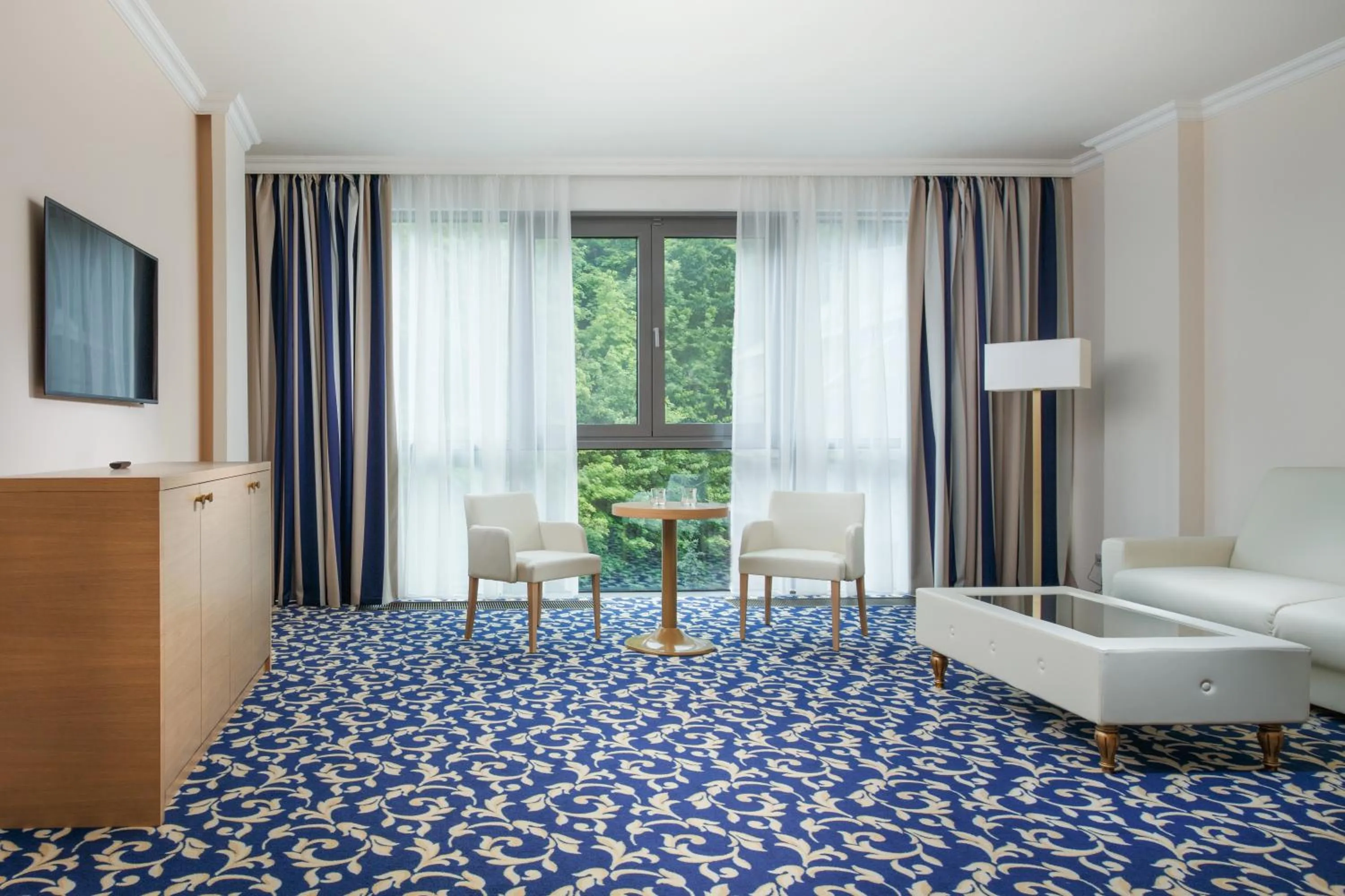 TV and multimedia, Bed in Grandhotel Nabokov