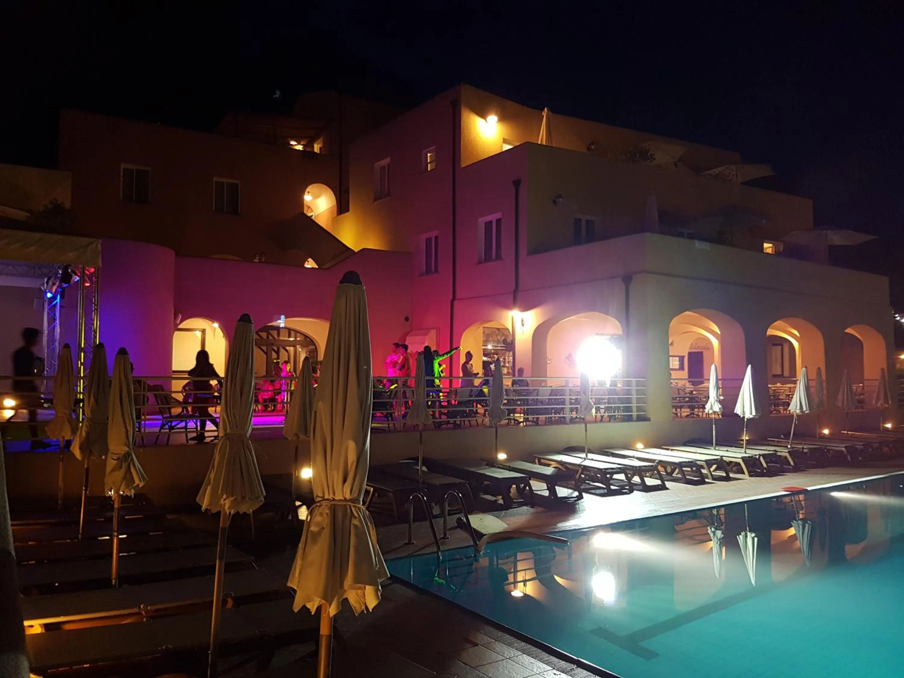 Restaurant/places to eat in Il Villaggio Di Giuele