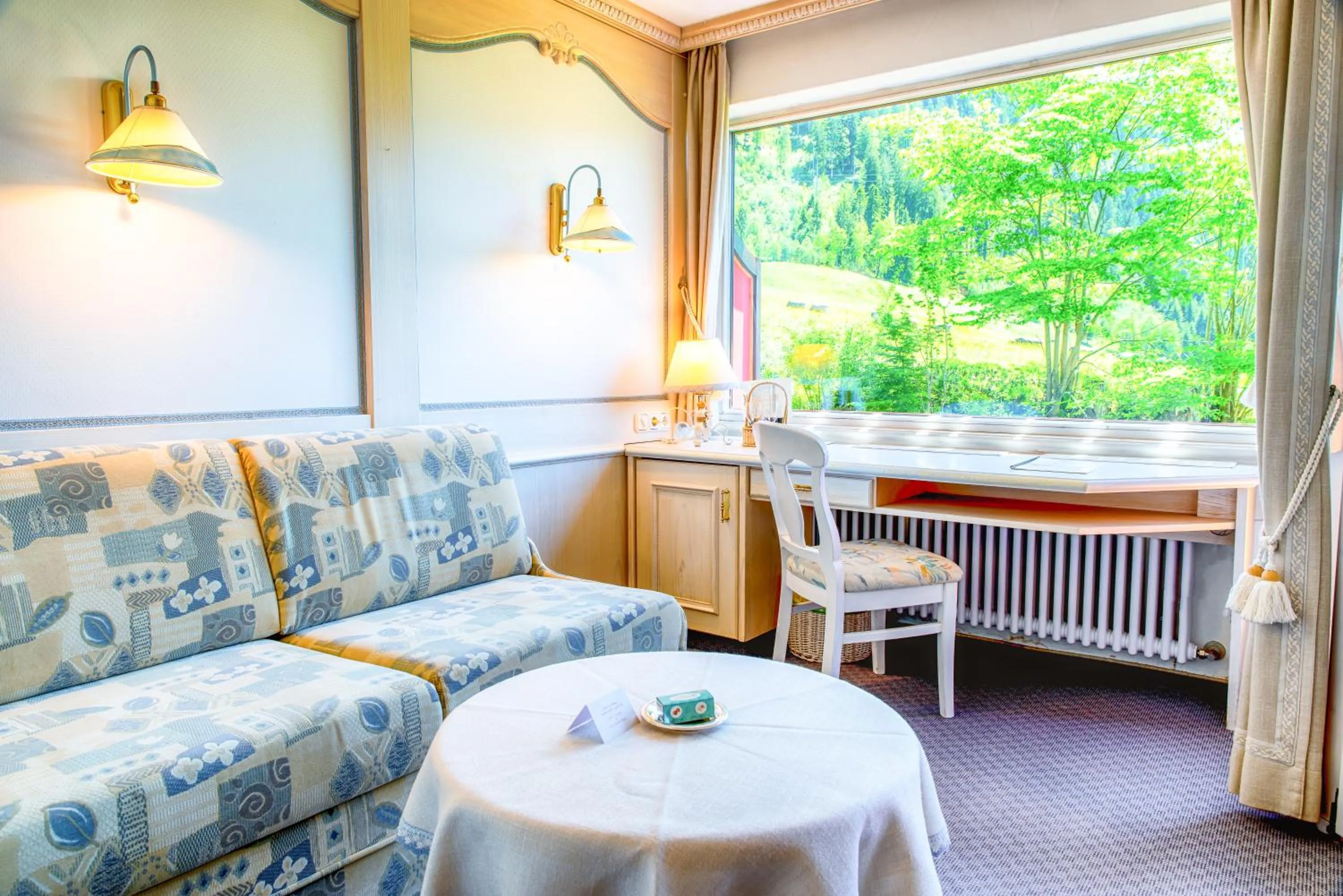 Seating area in Hotel Almhof Rupp