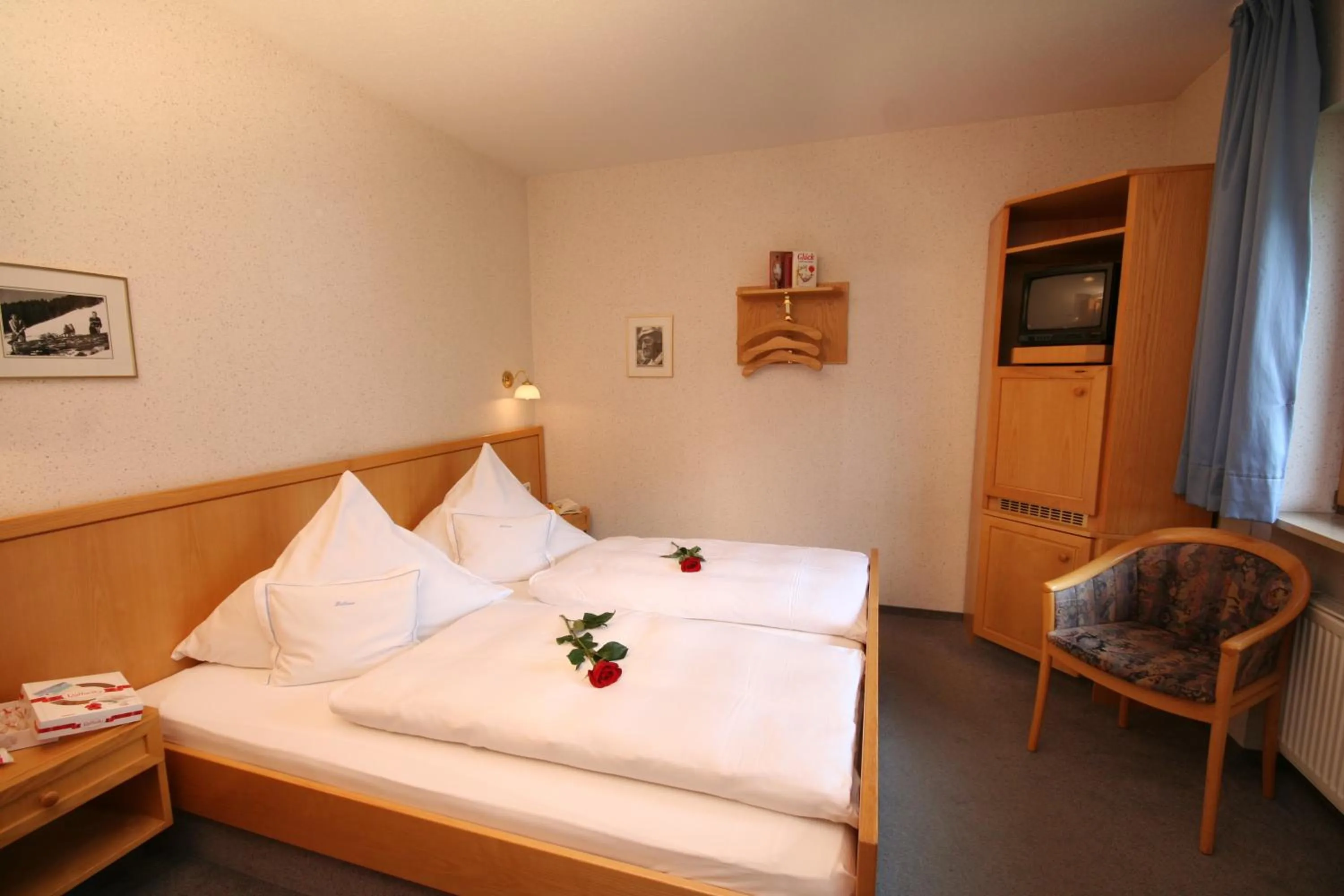 Photo of the whole room, Bed in Hotel Bellevue