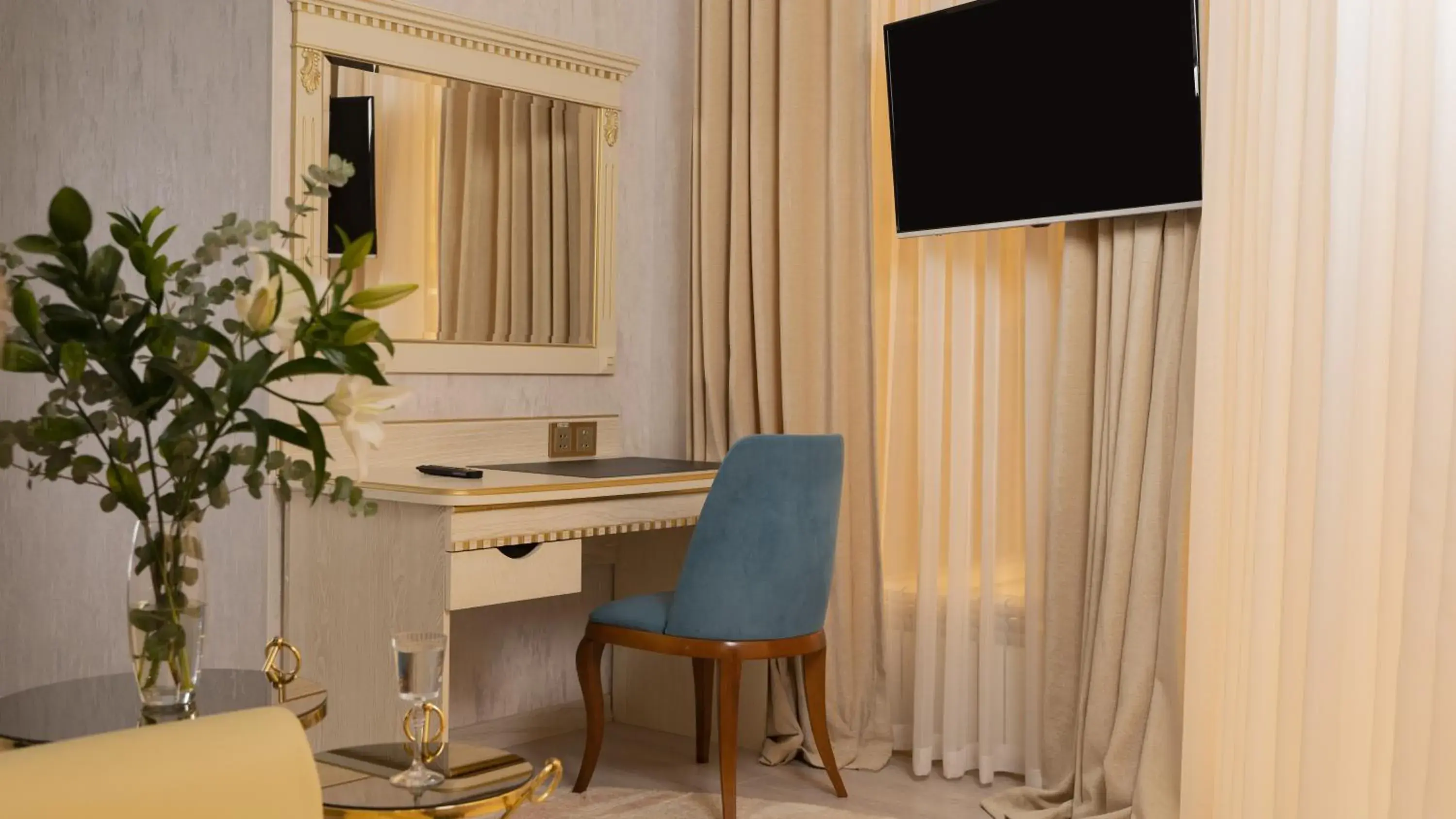 King Suite with Spa Bath in DiliMah Premium Luxury King Suite with Spa Bath in DiliMah Premium Luxury