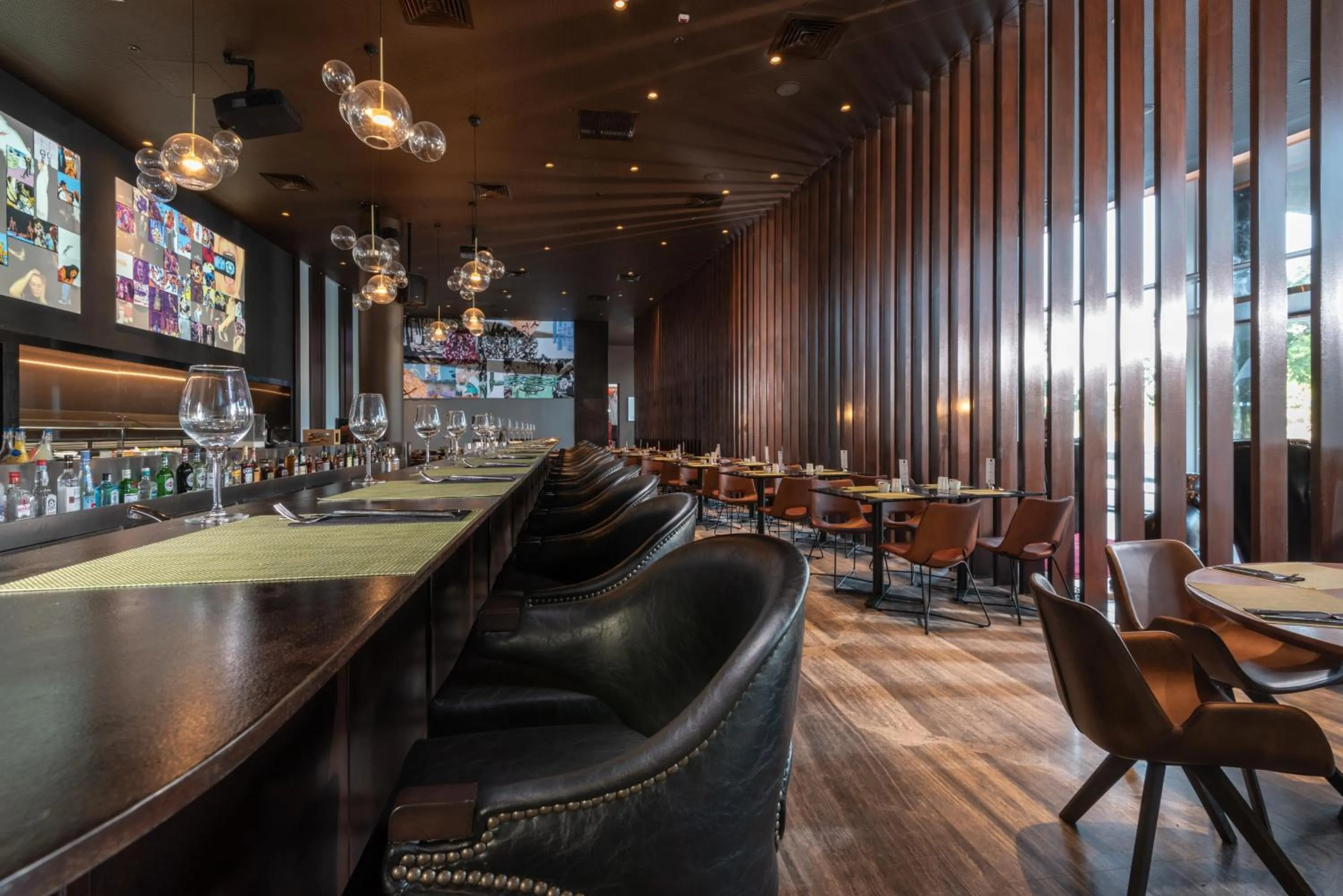 Lounge or bar in NYX Herzliya