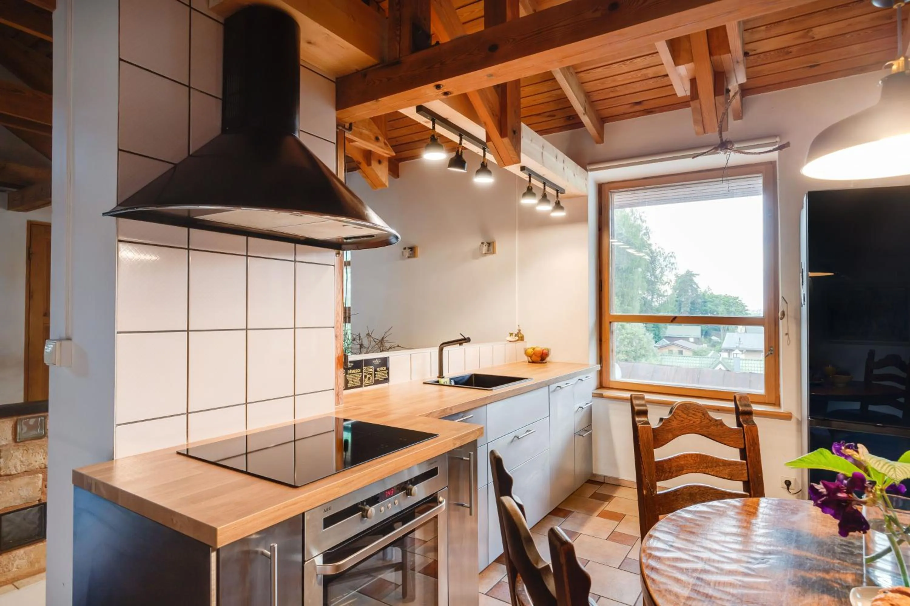 Kitchen or kitchenette in House of Sun