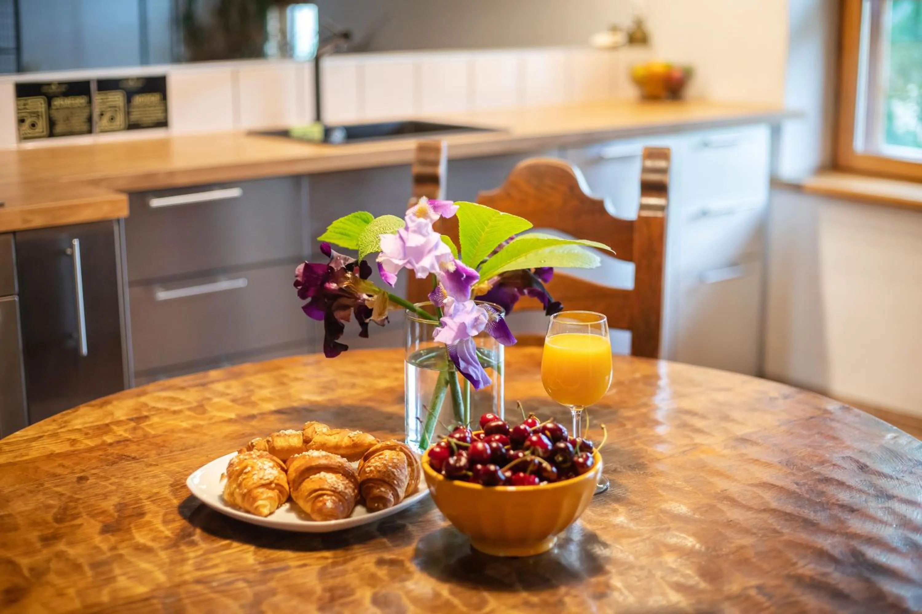 Kitchen or kitchenette in House of Sun