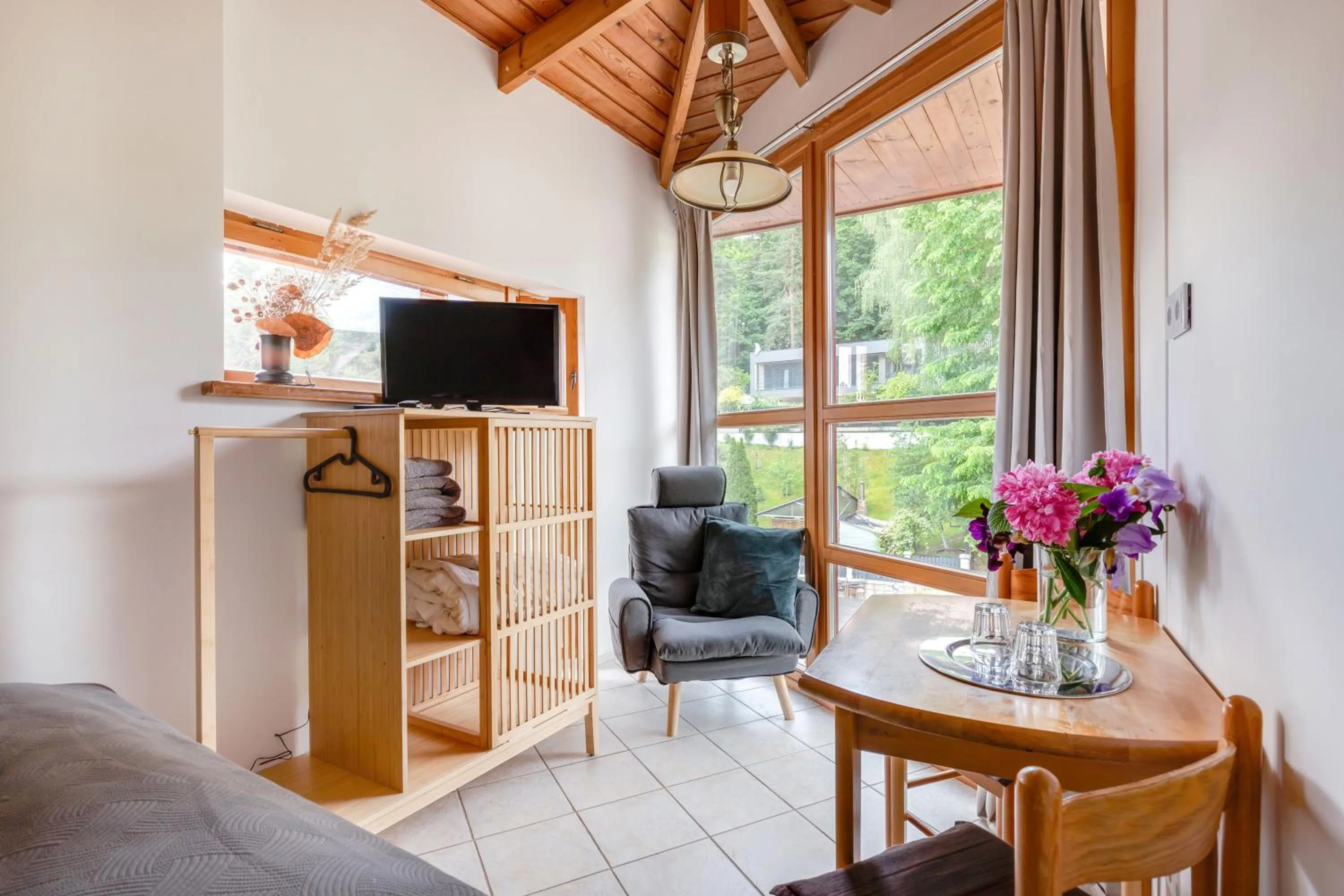 TV and multimedia in House of Sun