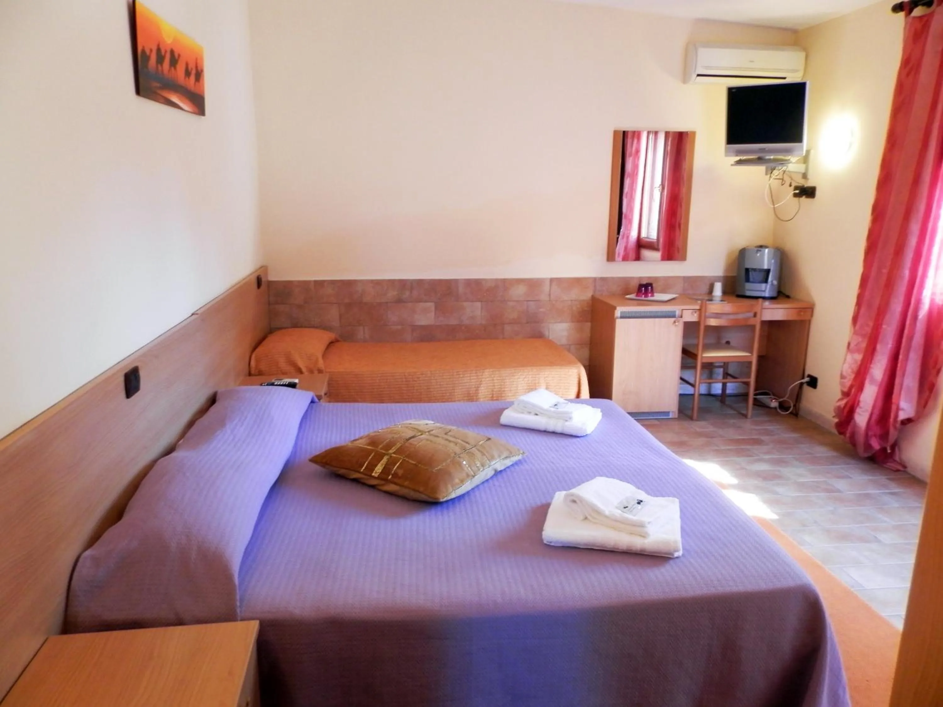 Day, Bed in Luana Inn Holiday