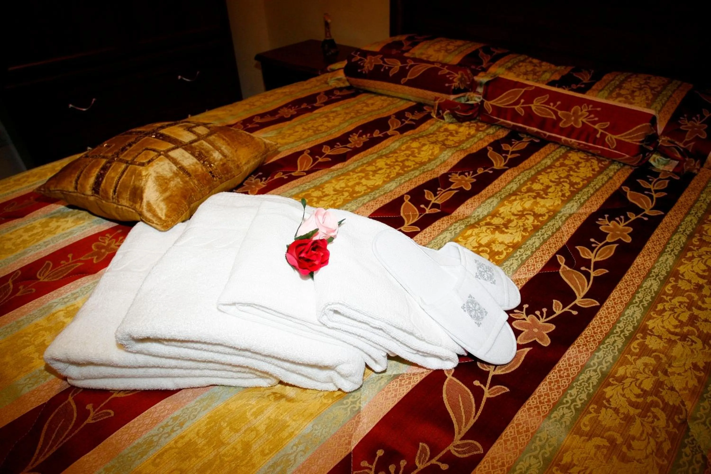 Decorative detail, Bed in Luana Inn Holiday