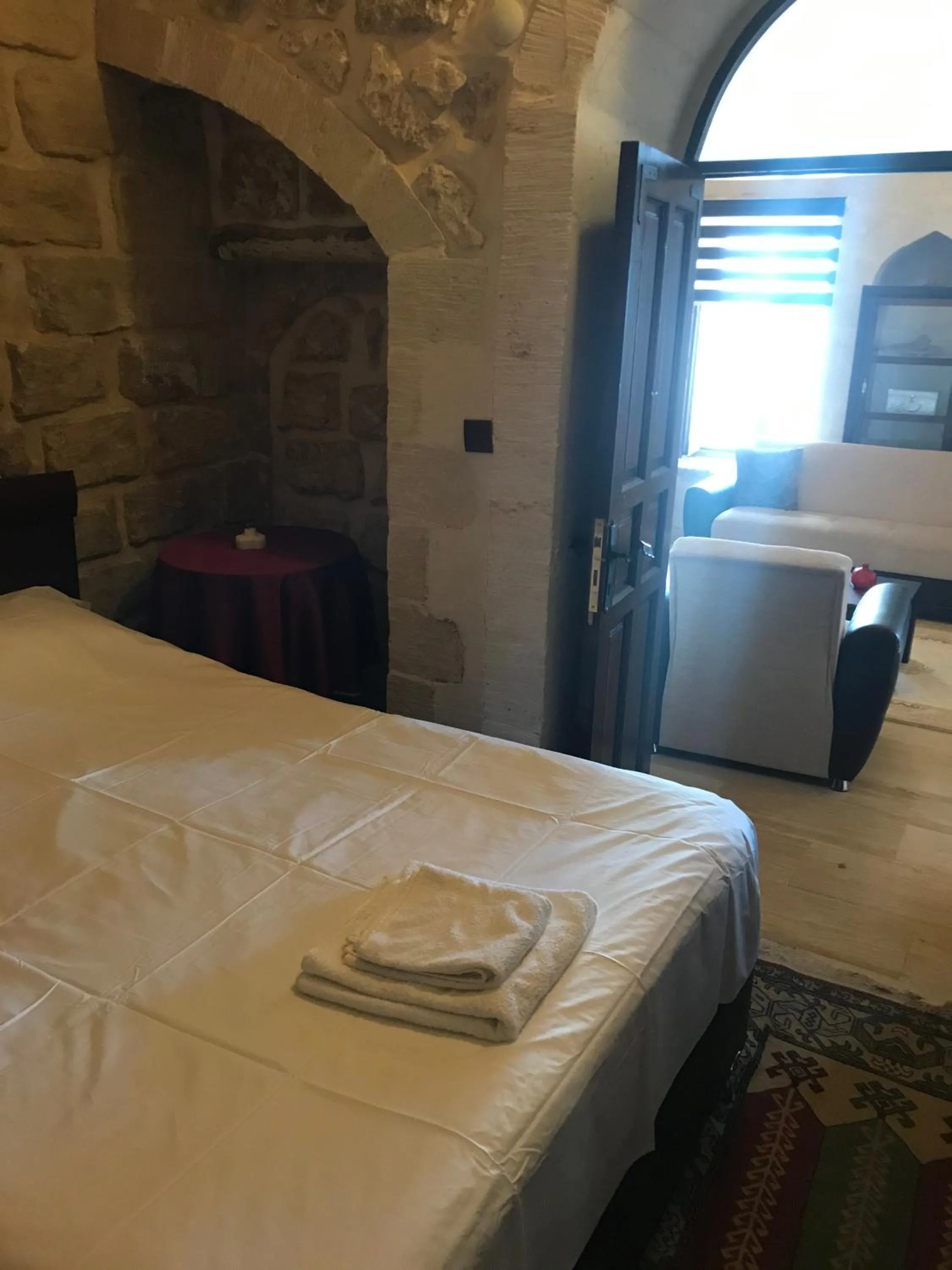 Kasr-i Abbas Hotel