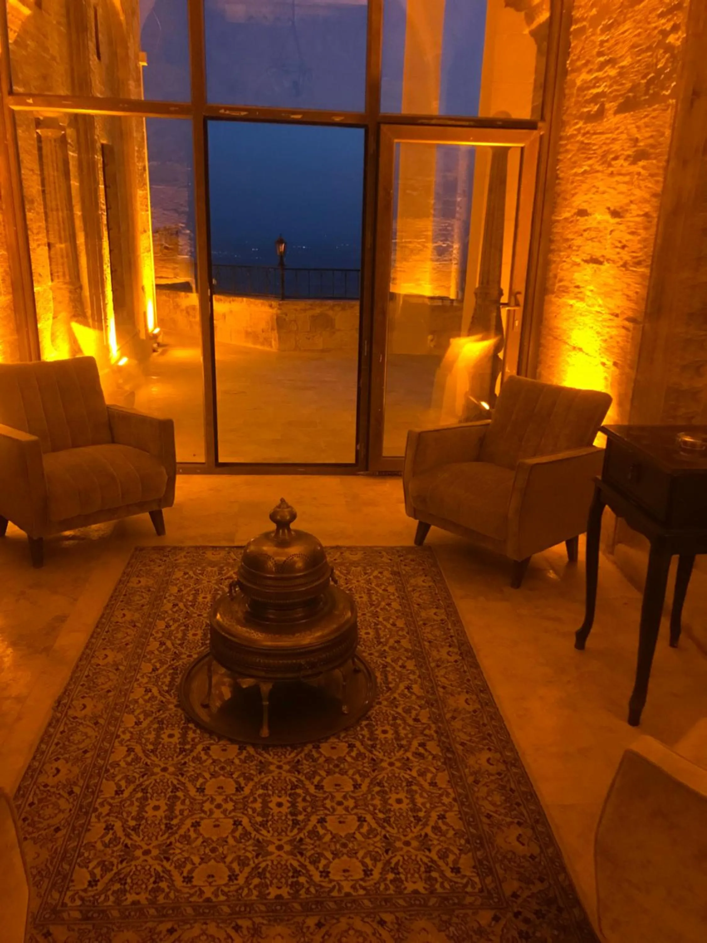 Kasr-i Abbas Hotel