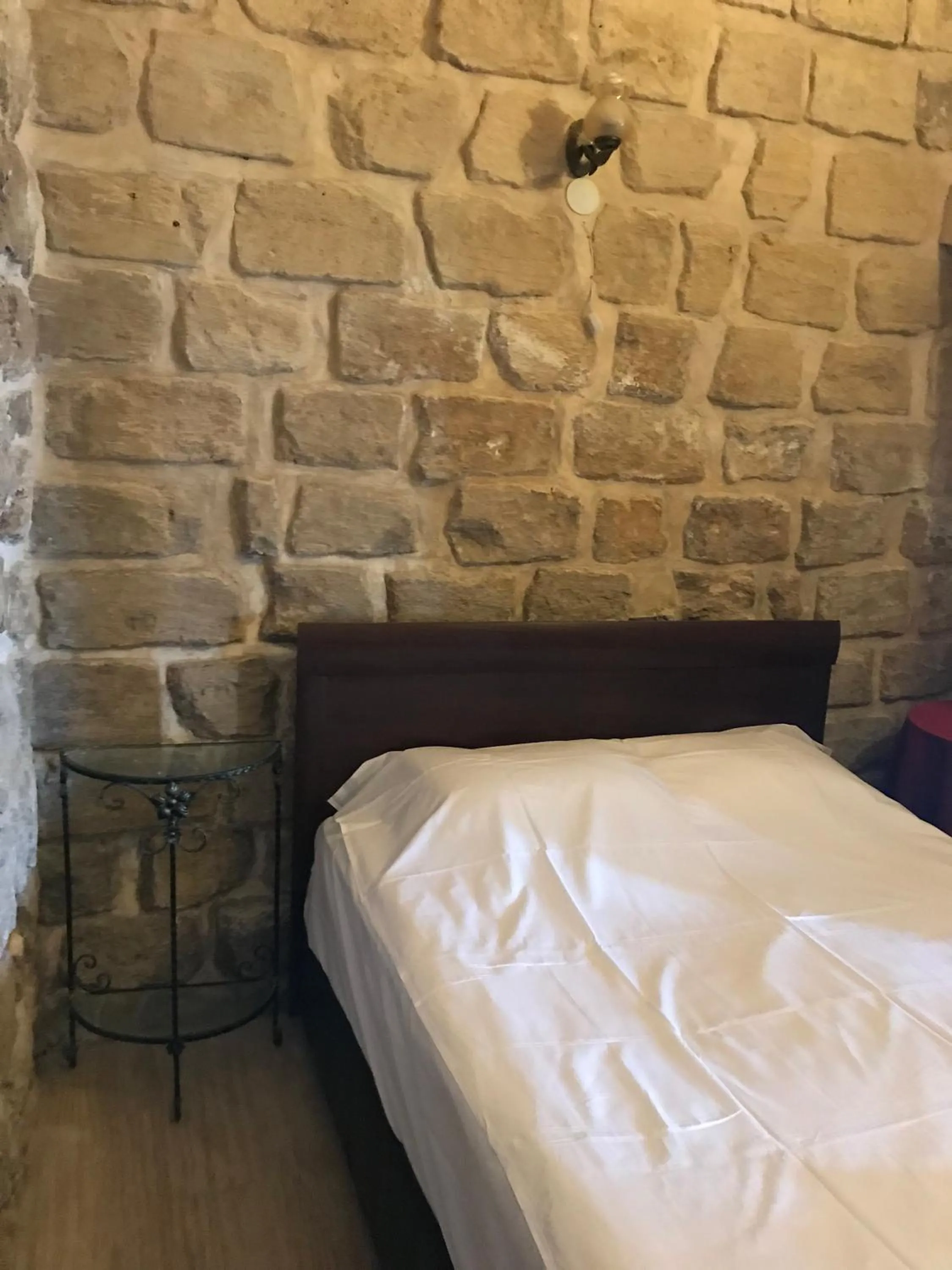 Kasr-i Abbas Hotel