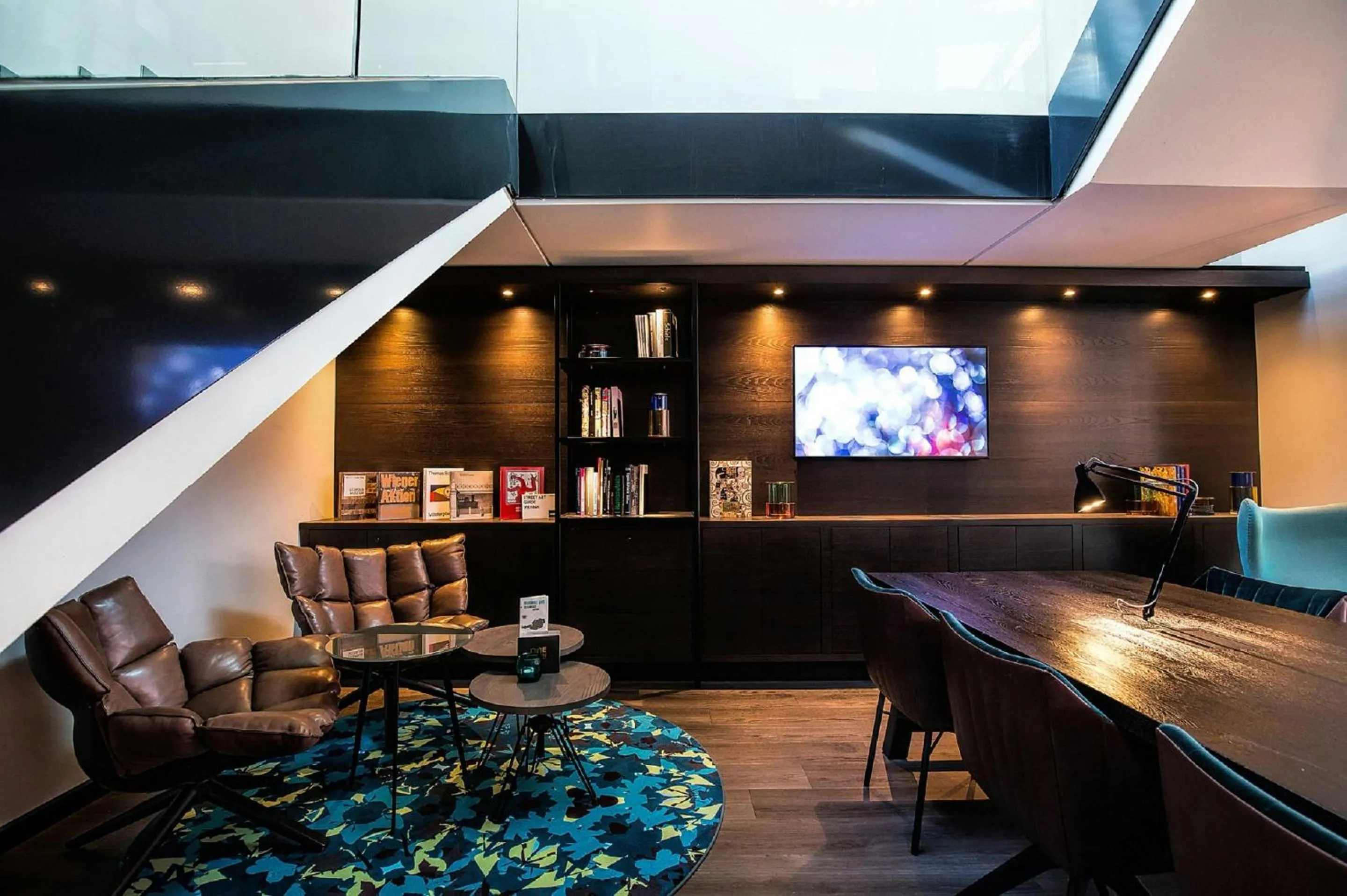 Lounge or bar in Motel One Wien Westbahnhof
