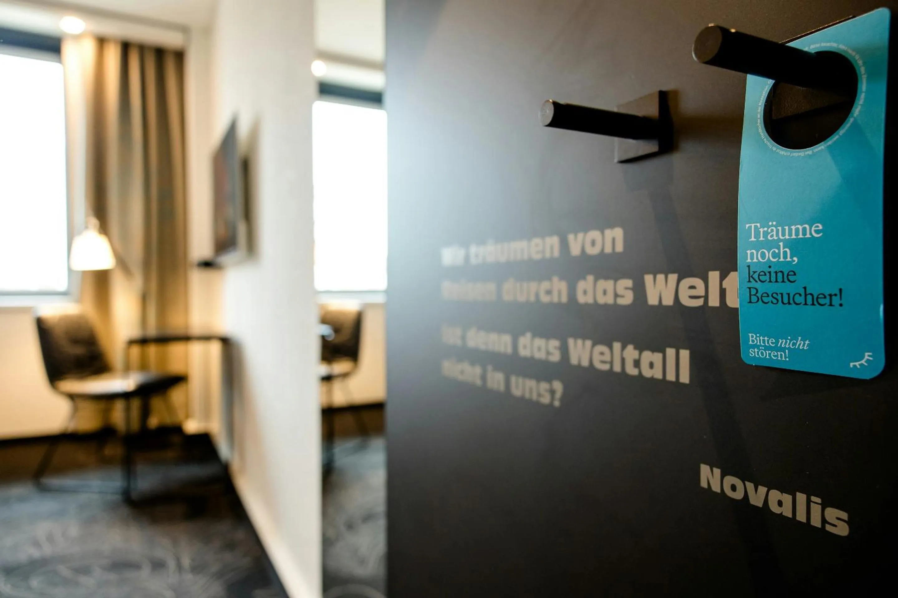 Photo of the whole room in Motel One Wien Westbahnhof