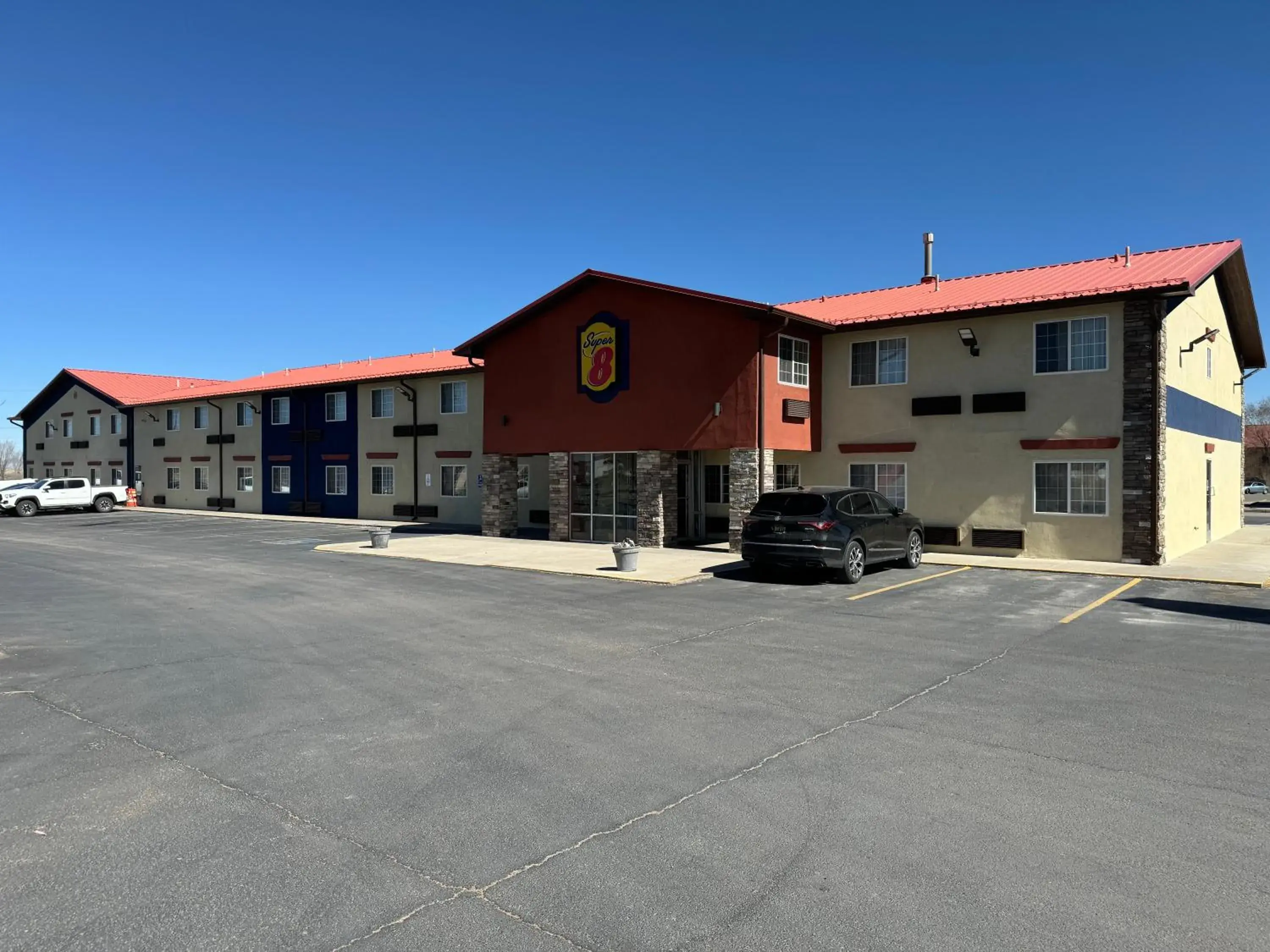 Property building in Super 8 by Wyndham Moriarty Property building in Super 8 by Wyndham Moriarty