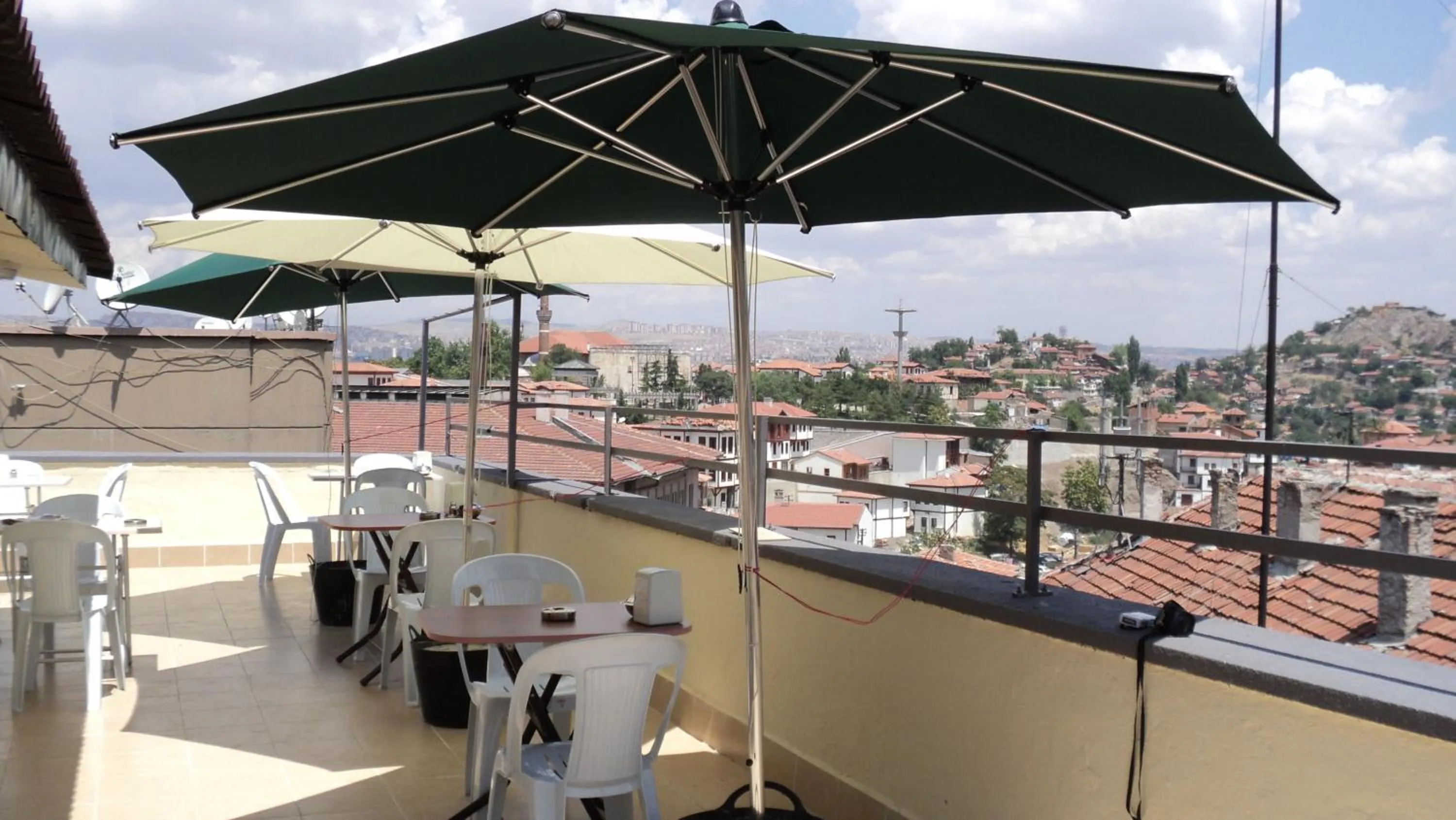 Restaurant/places to eat in Yavuz Hotel