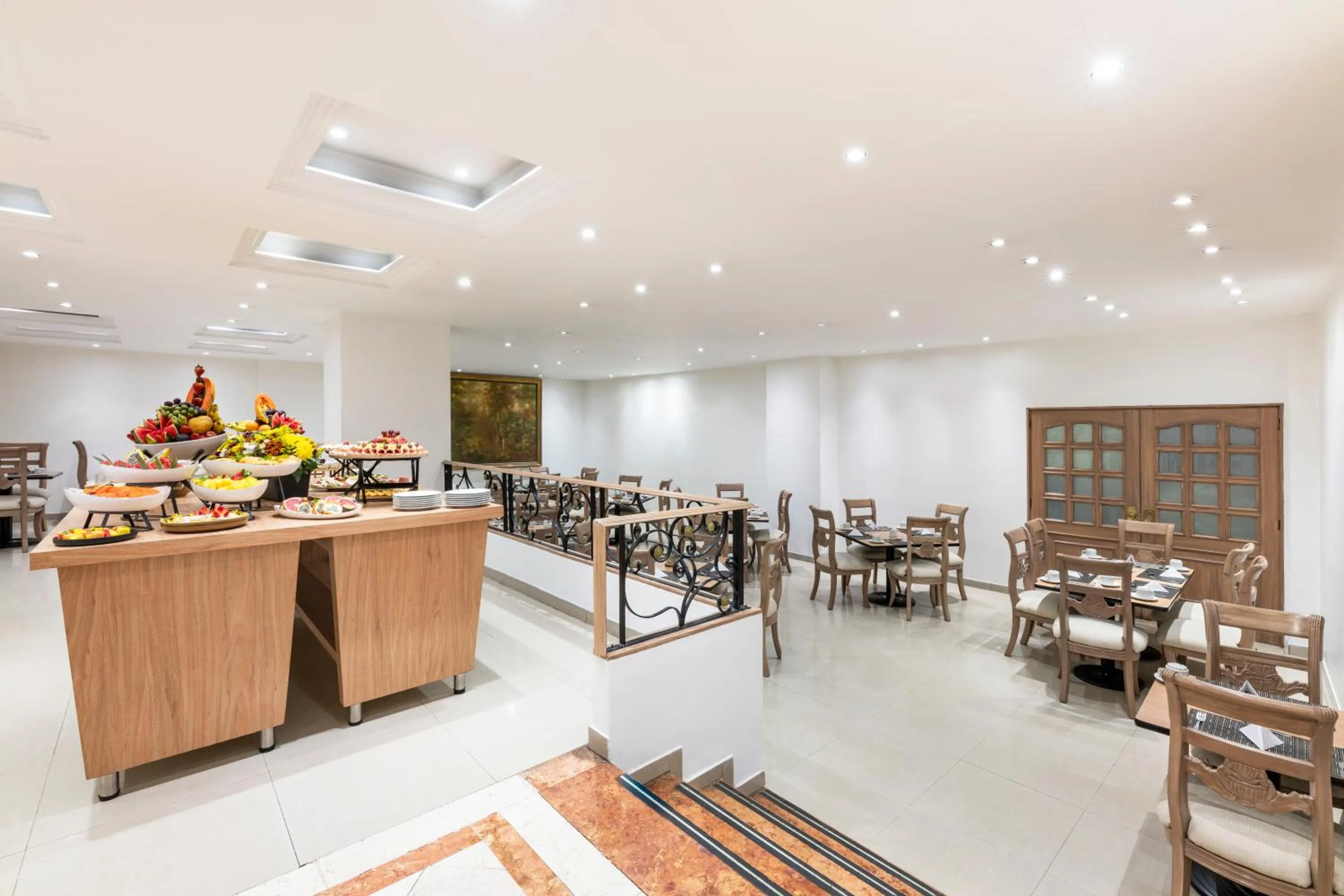 Restaurant/places to eat in Hotel Andes Plaza