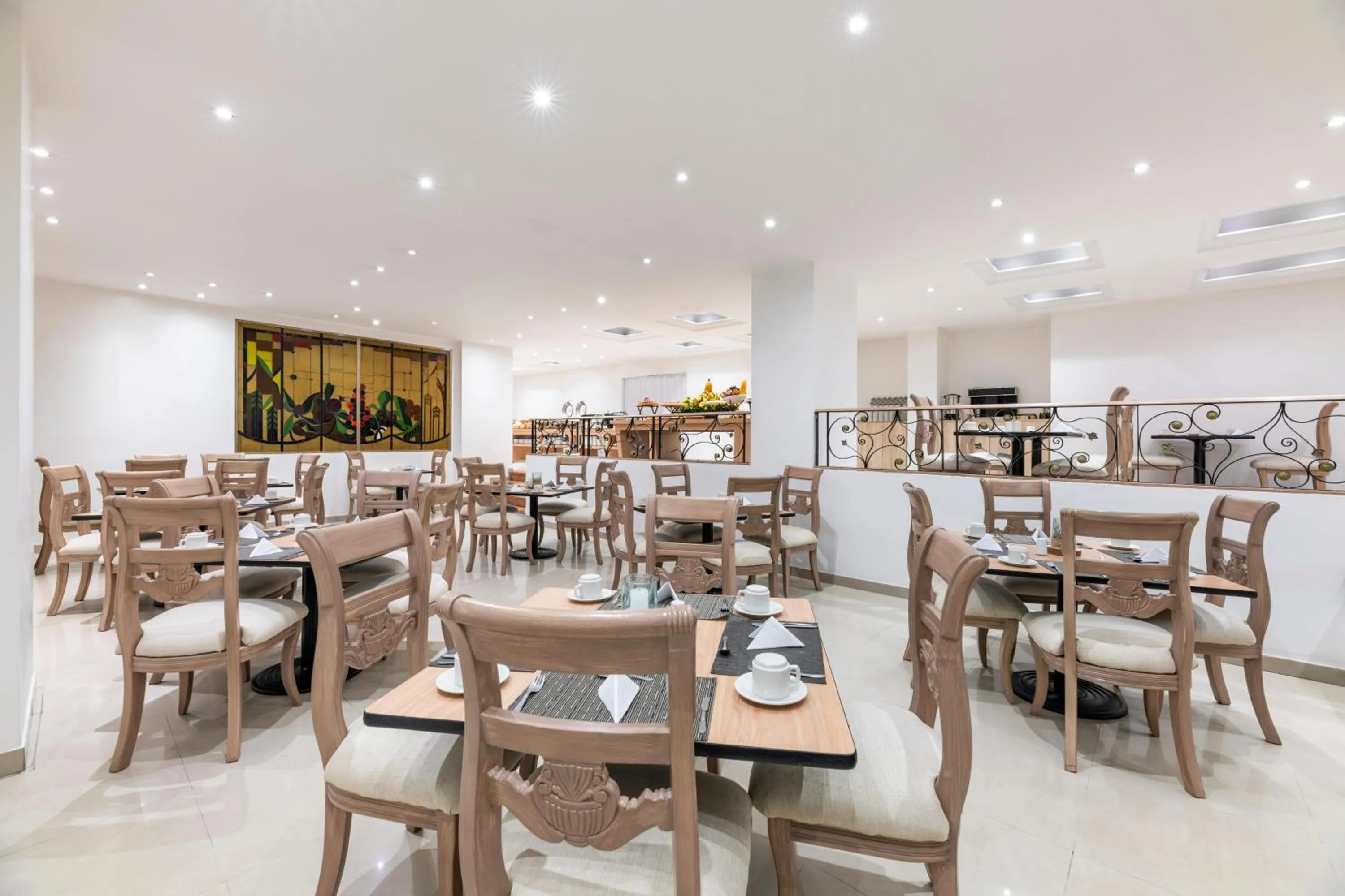 Restaurant/places to eat in Hotel Andes Plaza