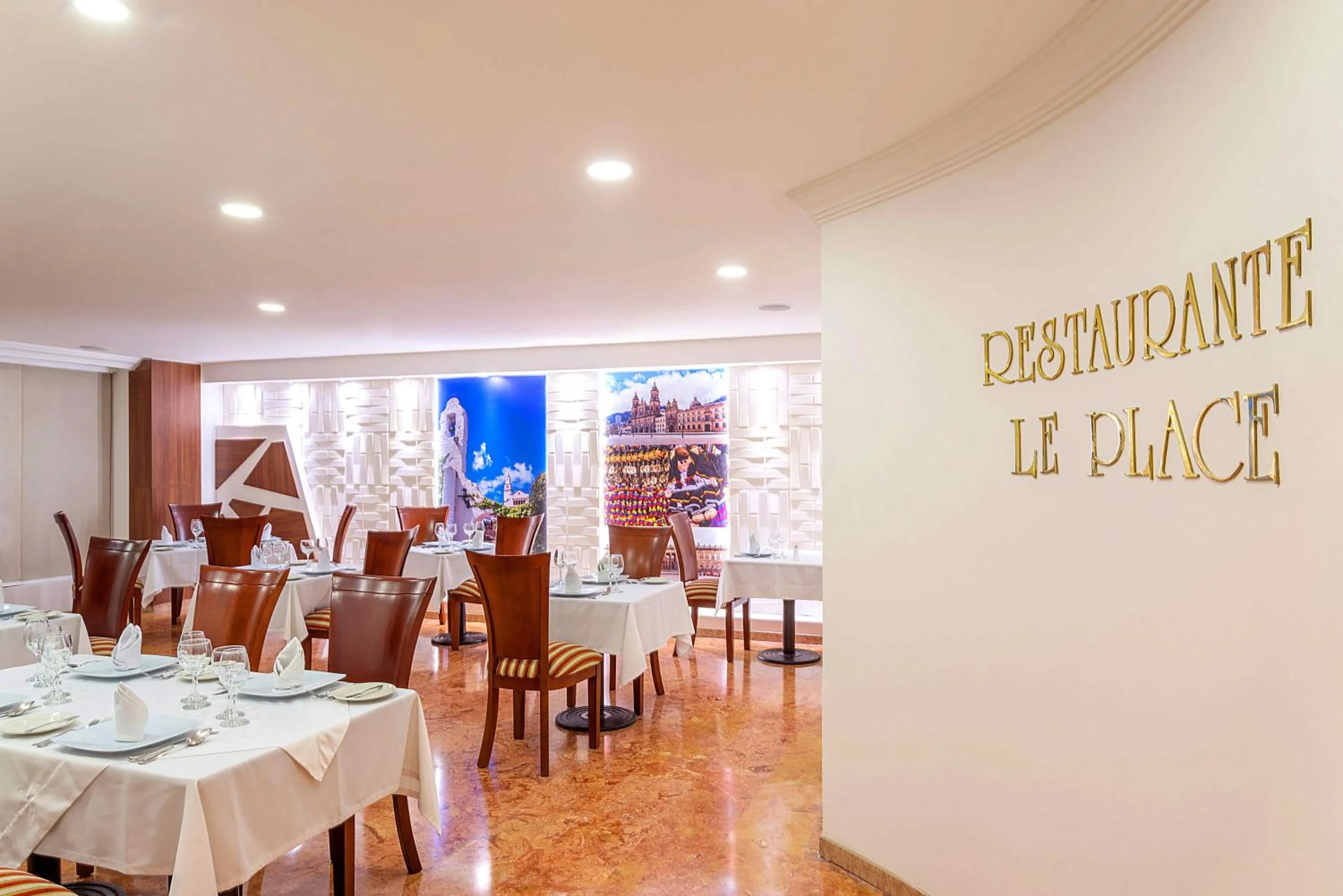 Restaurant/places to eat in Hotel Andes Plaza
