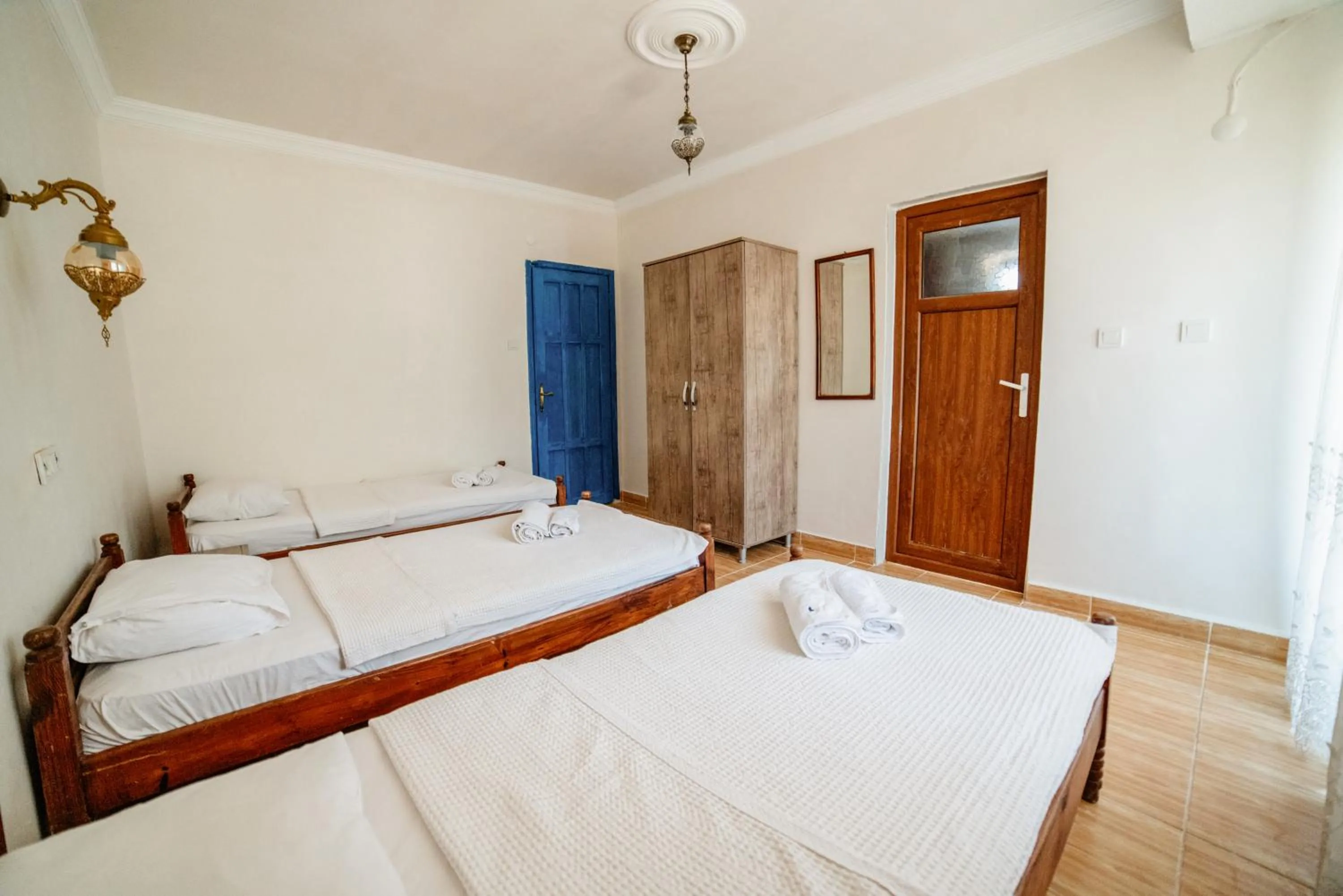 Standard Triple Room in Eucalyptus Pension