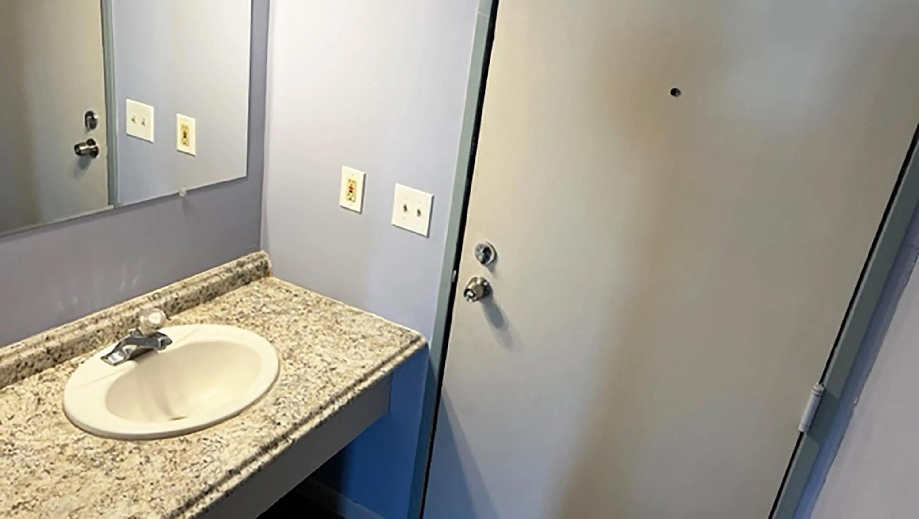 Bedroom in Countryside Inn Motel Albert Lea