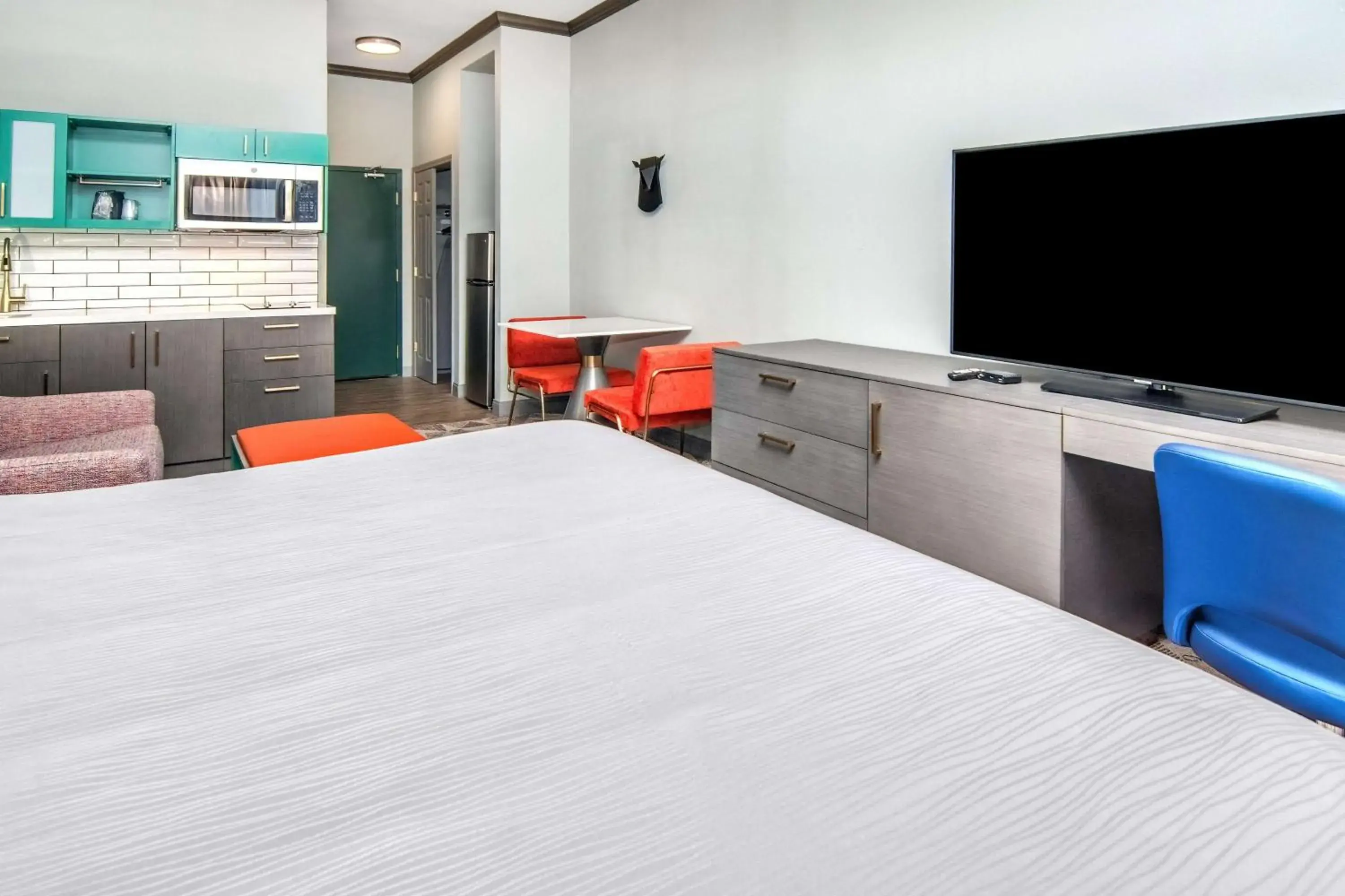 Bedroom, Bed in Big Country Hotel & Suites, SureStay Collection by BW Bedroom, Bed in Big Country Hotel & Suites, SureStay Collection by BW