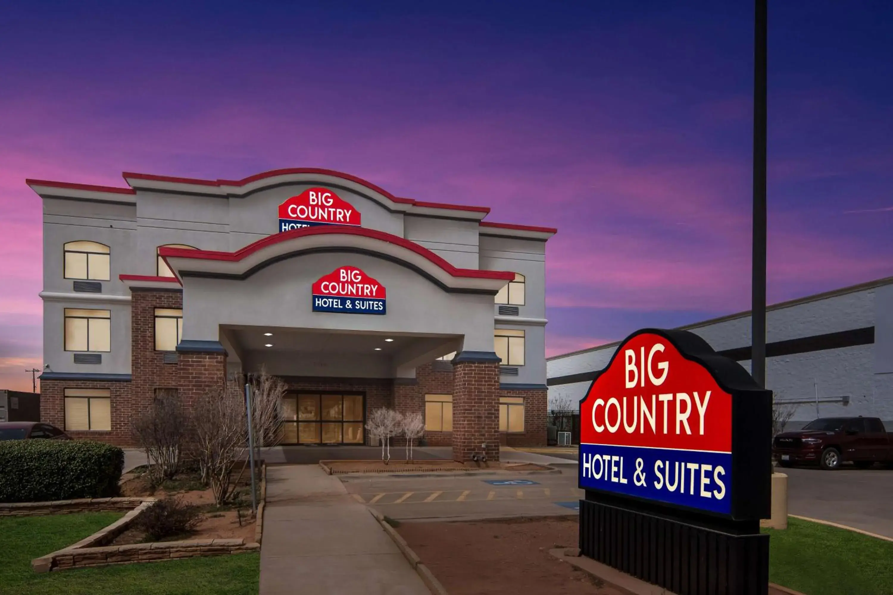 Property building in Big Country Hotel & Suites, SureStay Collection by BW Property building in Big Country Hotel & Suites, SureStay Collection by BW