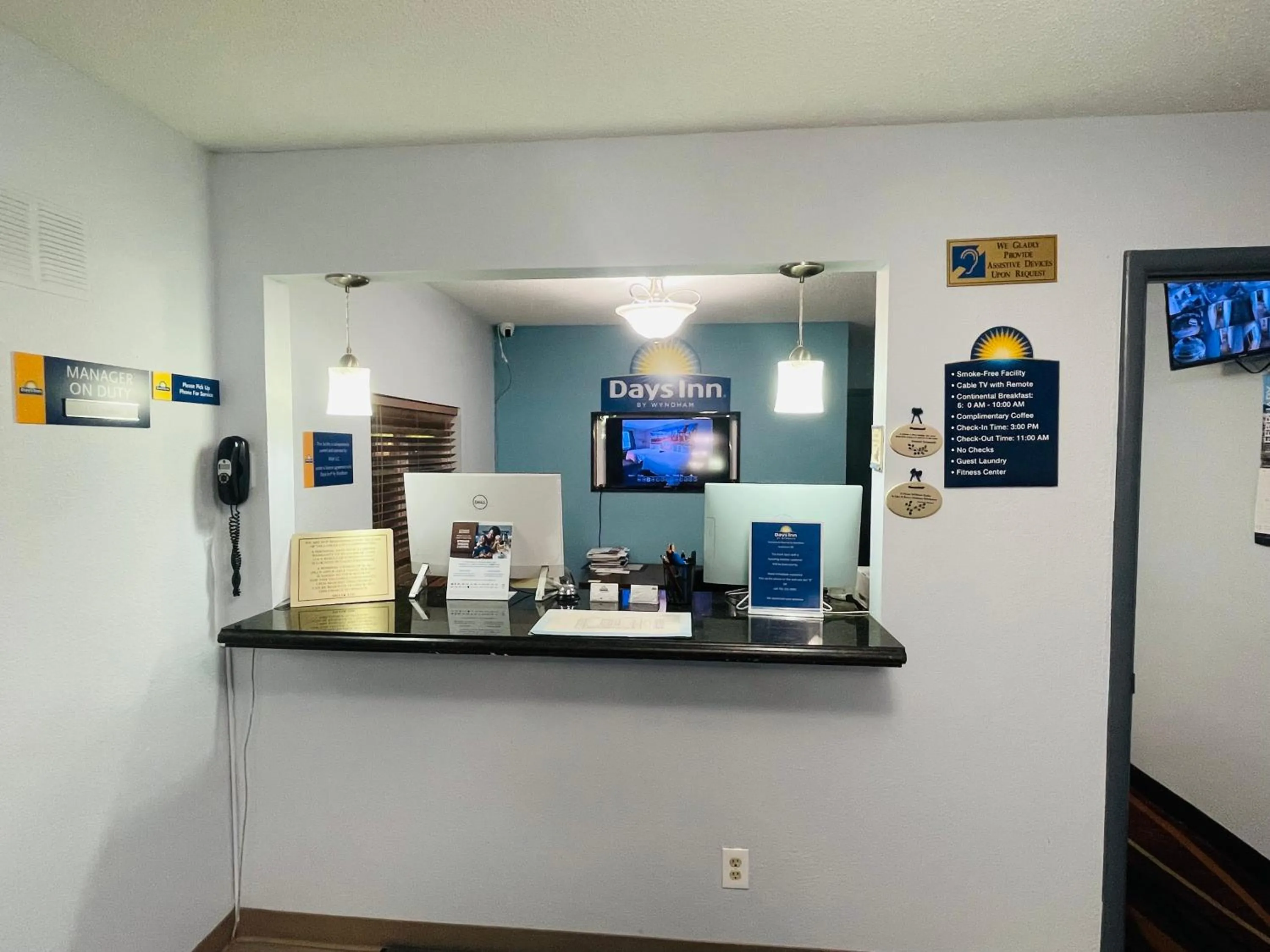 Lobby or reception in Days Inn by Wyndham Jamestown