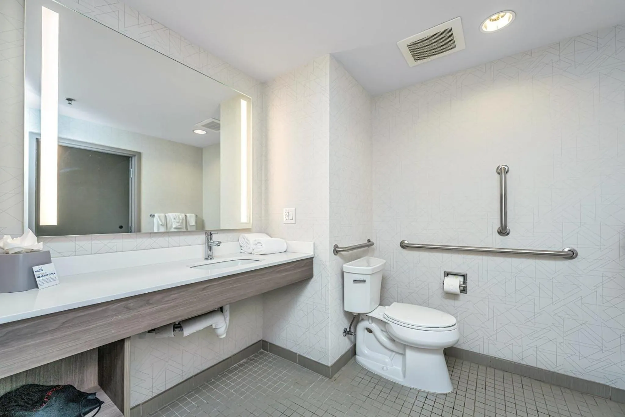 Bathroom in Holiday Inn Express & Suites Charleston Arpt-Conv Ctr Area by IHG